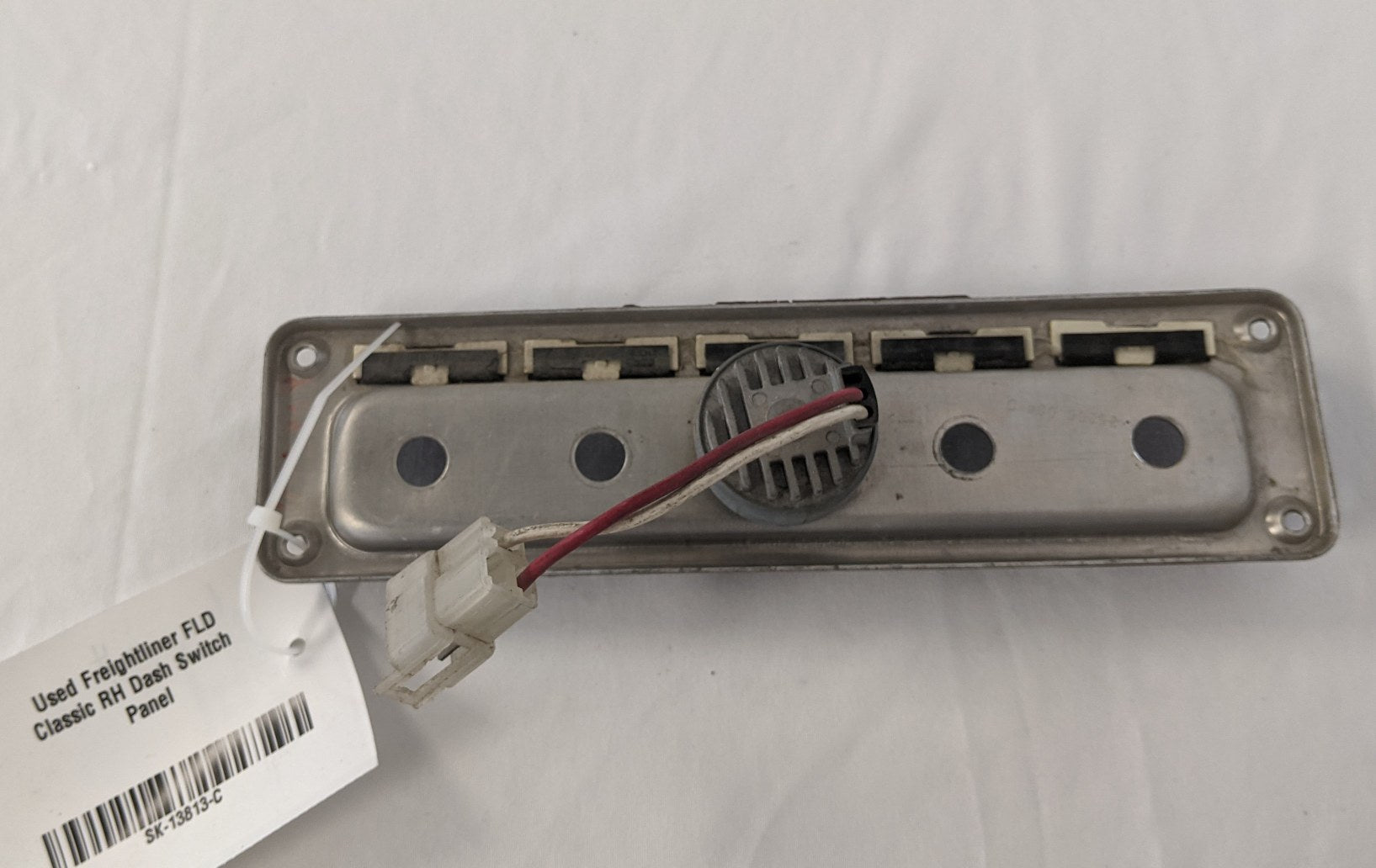 Used Freightliner FLD Classic RH Dash Switch Panel- P/N 22-25266-004 (9997513064764)