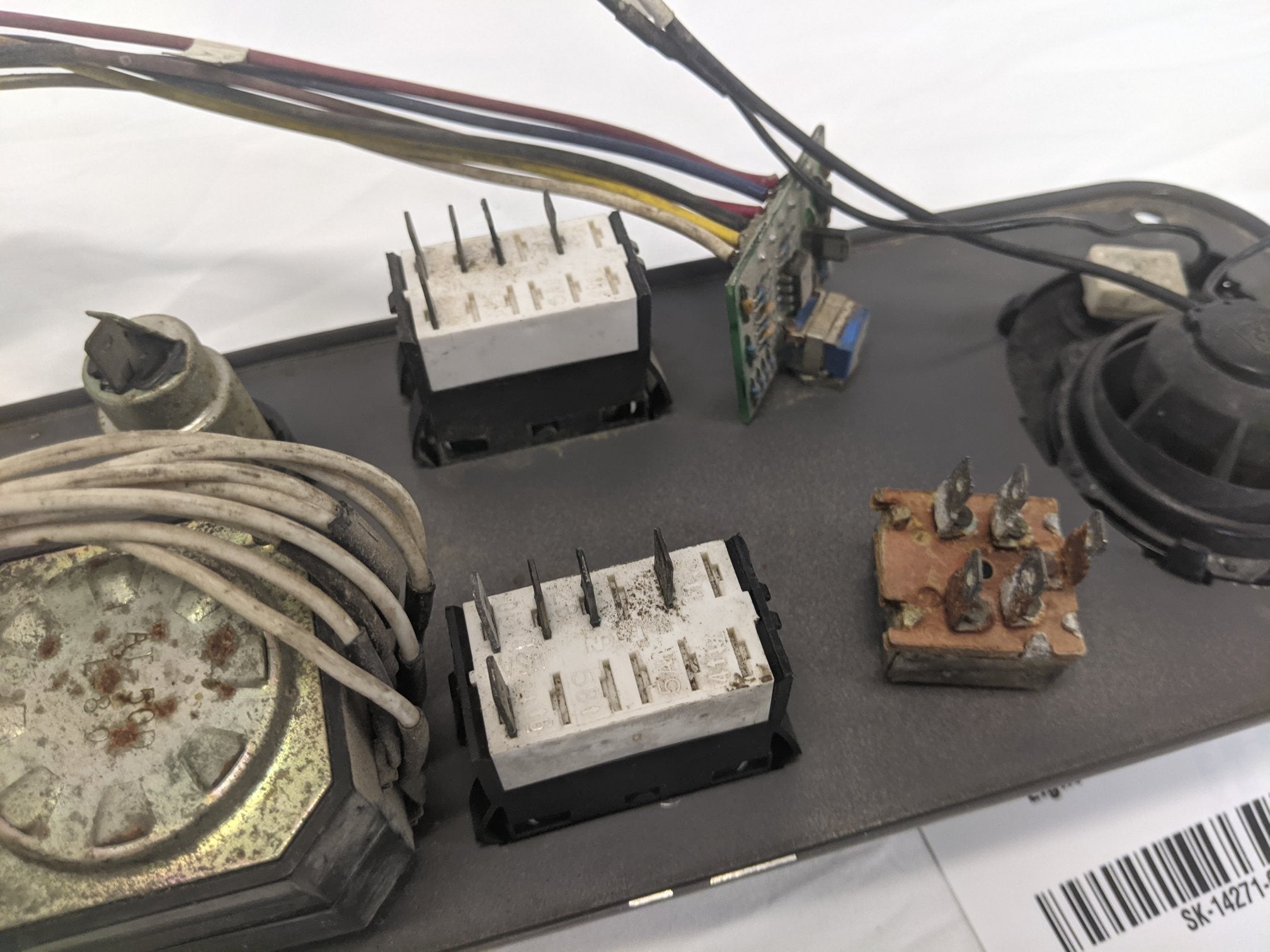 Used Freightliner Columbia Sleeper Cab Control Panel w/ Light - P/N 22-46623-005