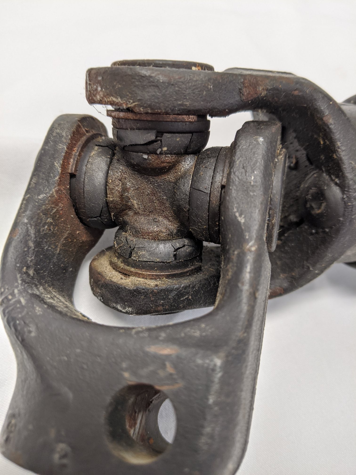 Freightliner Lower Steering Gear Shaft (WWS 38201-3484) - Used