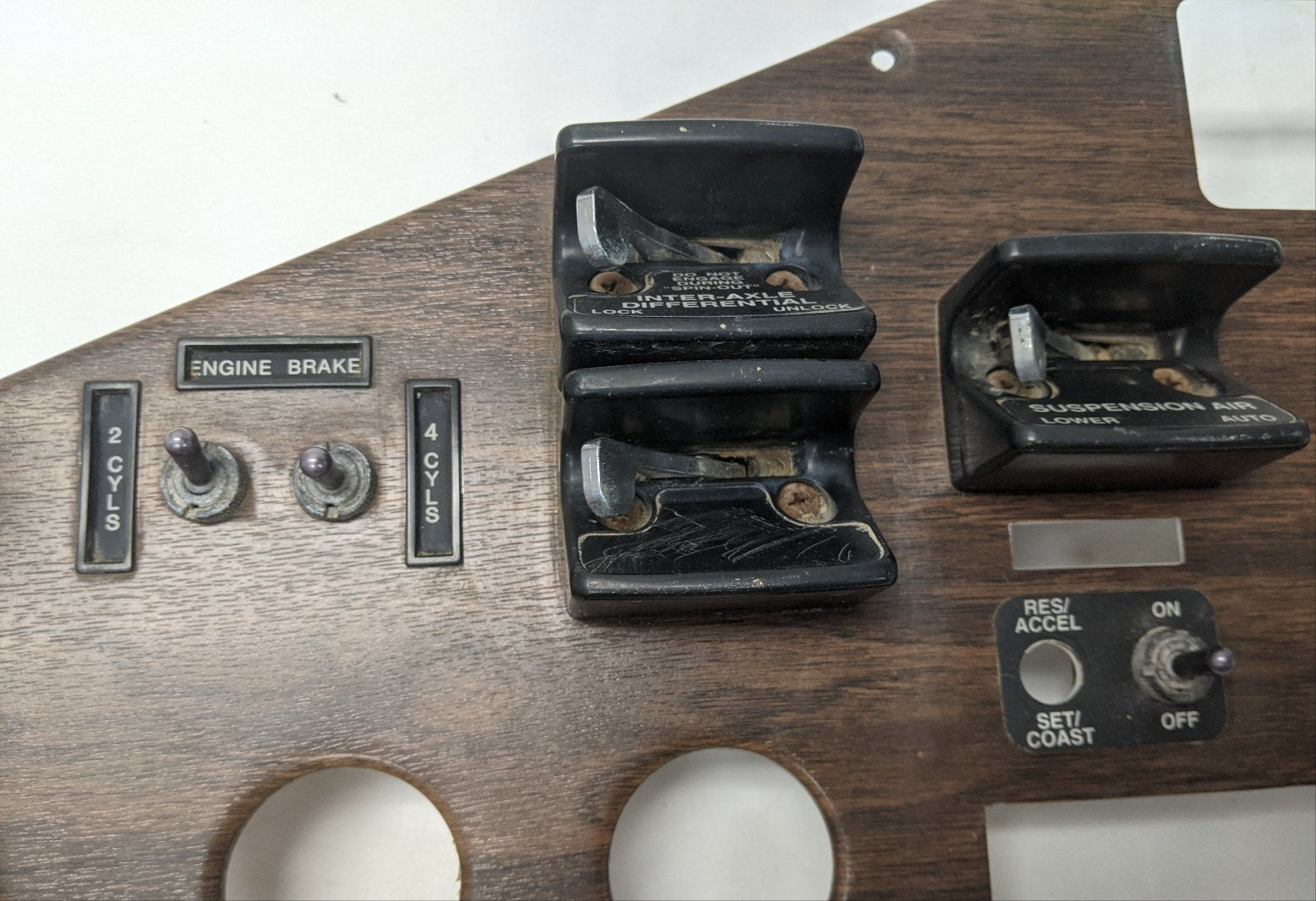 Freightliner FLD Classic LH Upper Dash Instrument Panel - 22-20985-015