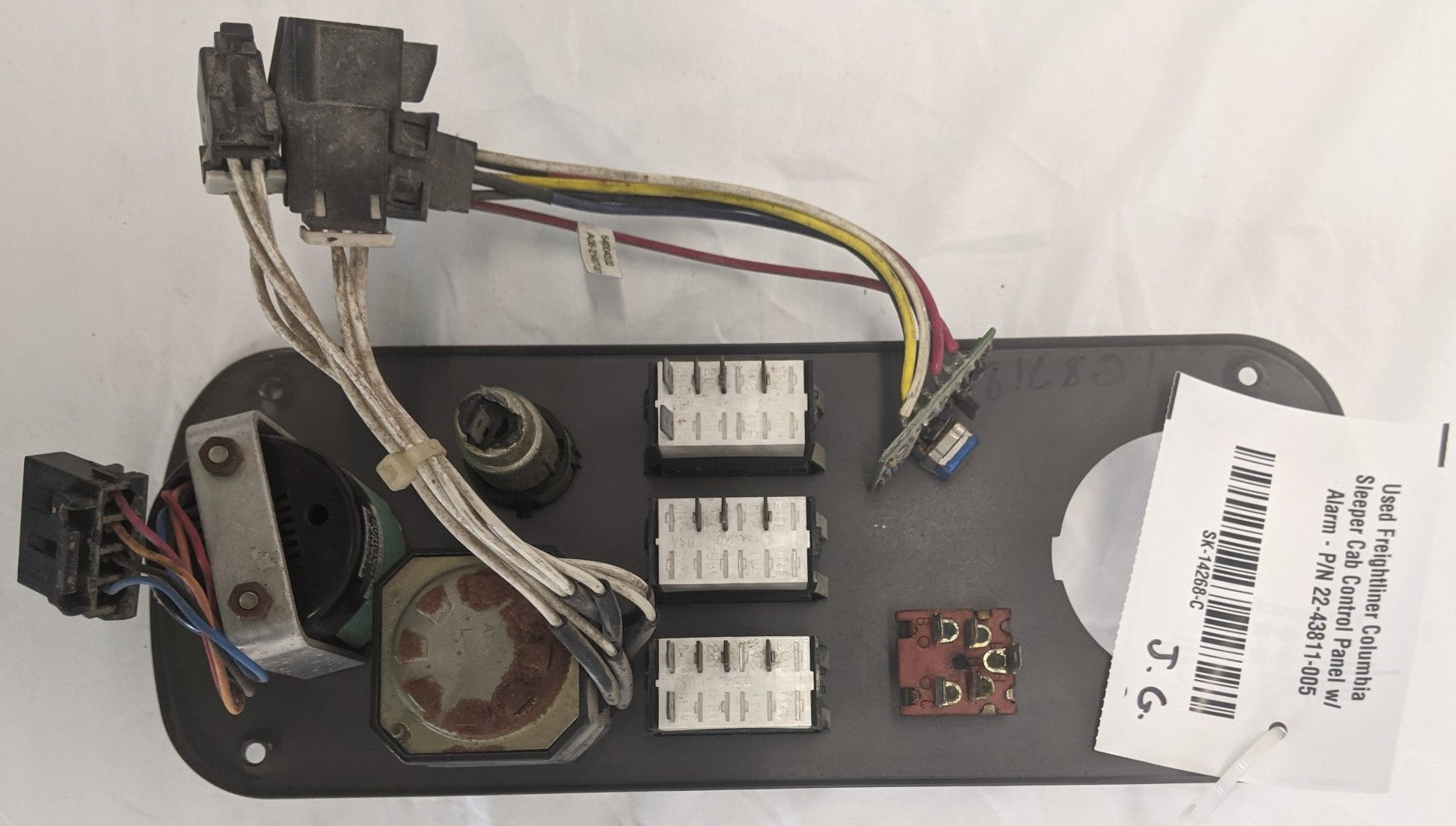 Used Freightliner Columbia Sleeper Cab Control Panel w/ Alarm - P/N 22-43811-005