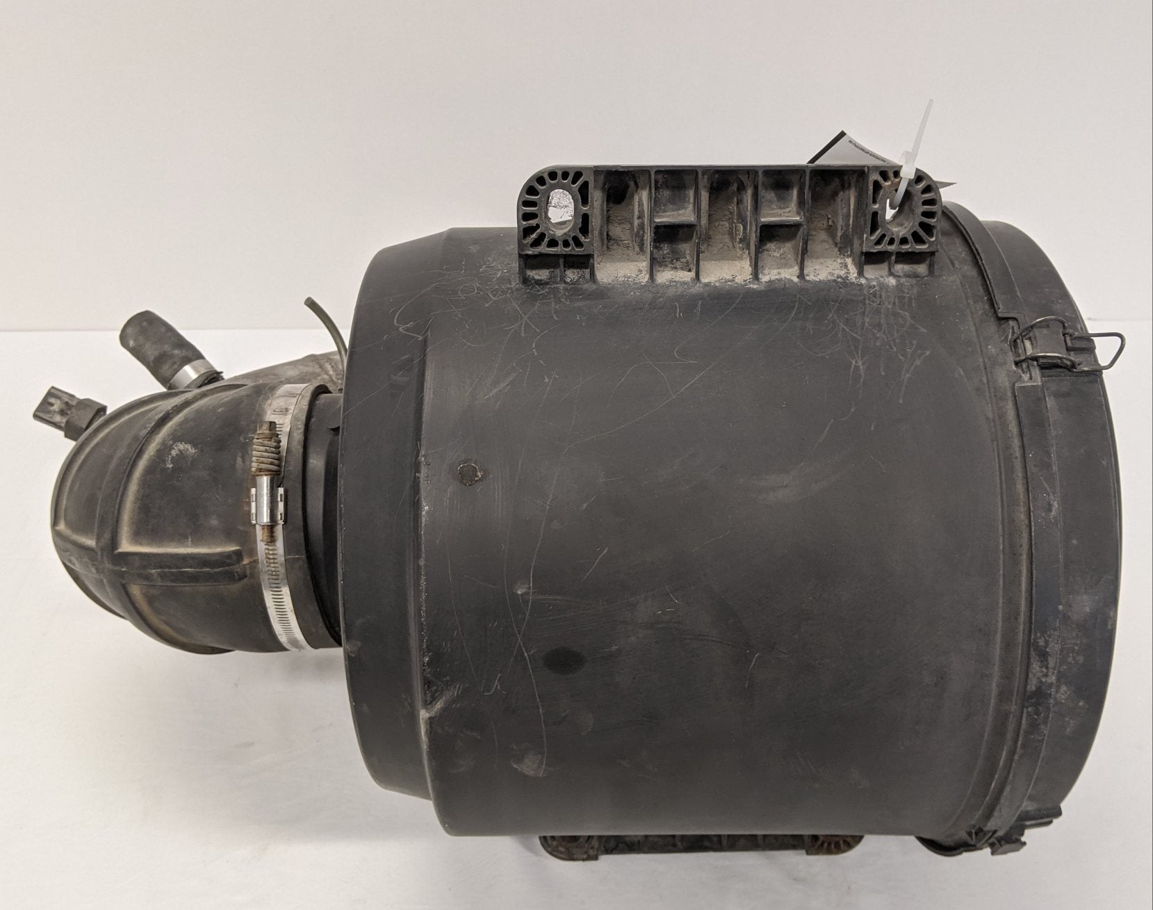 *Damaged Lid* Freightliner Columbia 120 Engine Air Cleaner Breather - P/N 150230 (10019444490556)