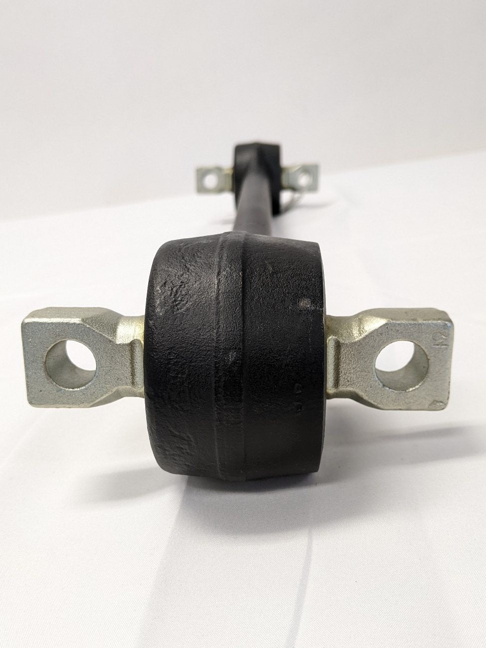 Freightliner Lower Forward Drive Axle Control Rod | P/N 16-15002-000