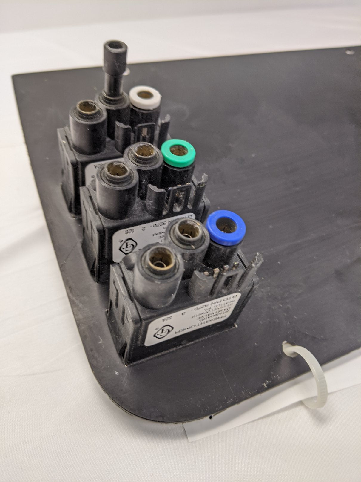 Used Freightliner Cascadia Auxiliary Instrument Panel  -  P/N  22-60660-000