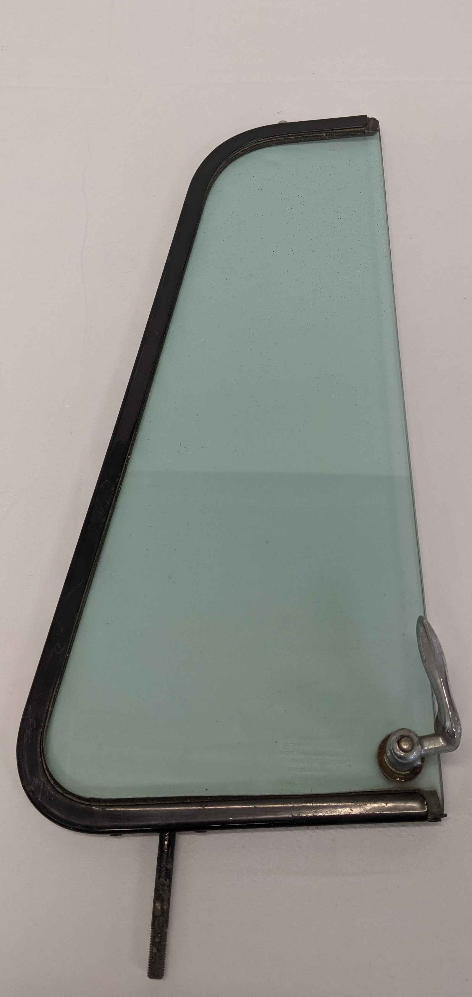 Used Freightliner FLD Classic RH Tinted Vent Window - P/N A18-17428-003 (10090903011644)