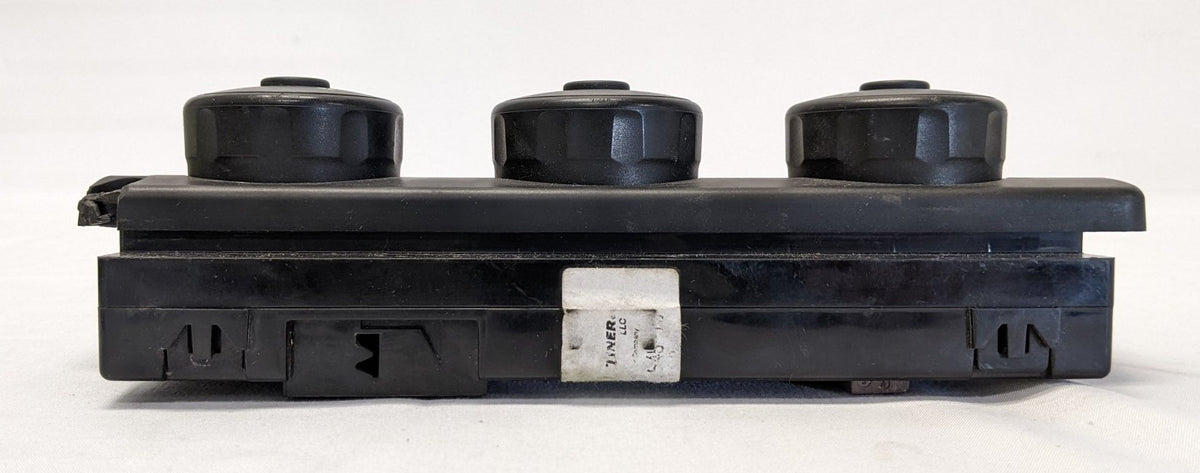 Damaged Freightliner Cascadia HVAC Control A22-60645-100 No Aux