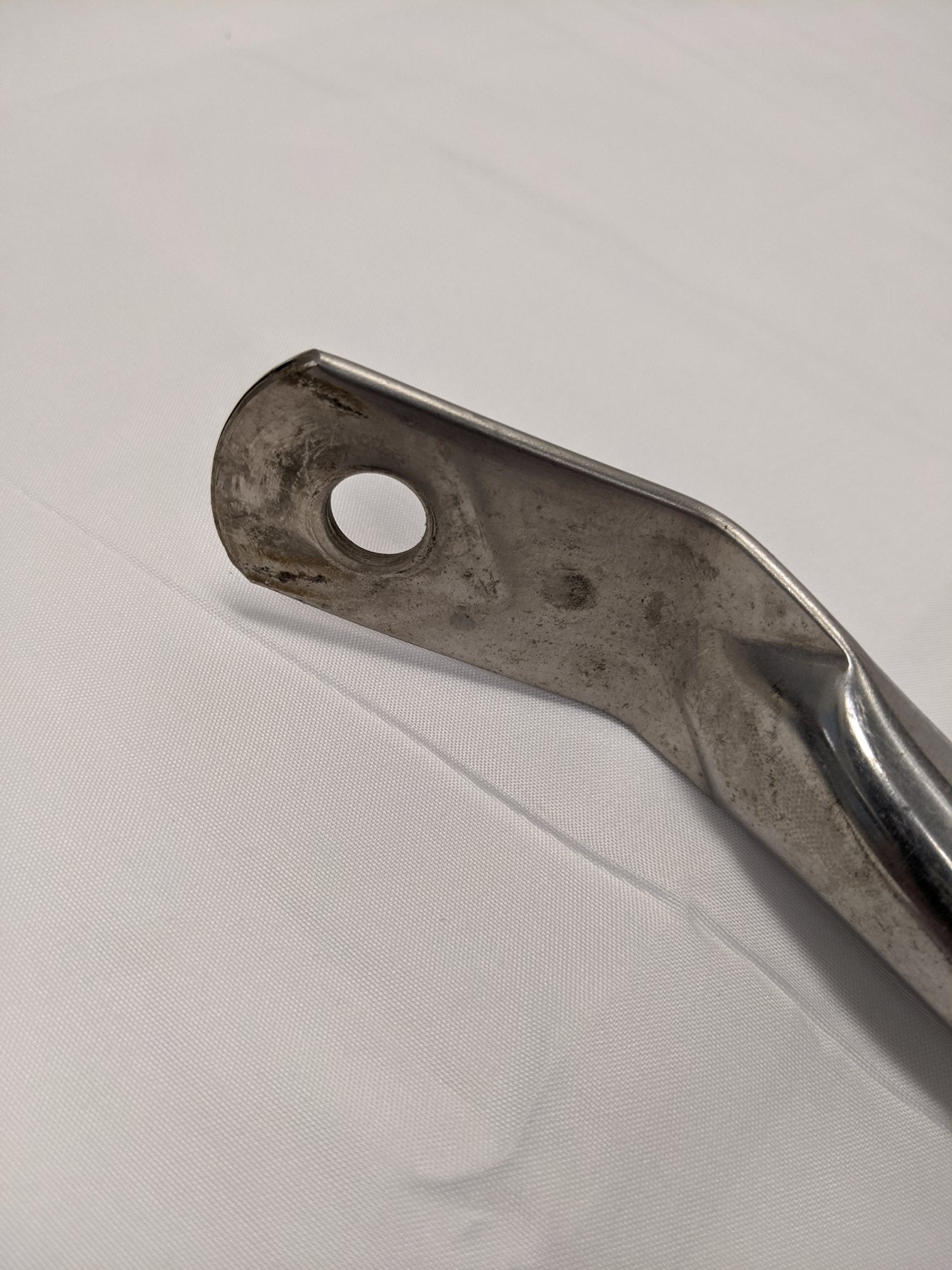 Used Freightliner FLD Classic 21" LH, RH Upper Mirror Bracket - P/N 22-39244-000