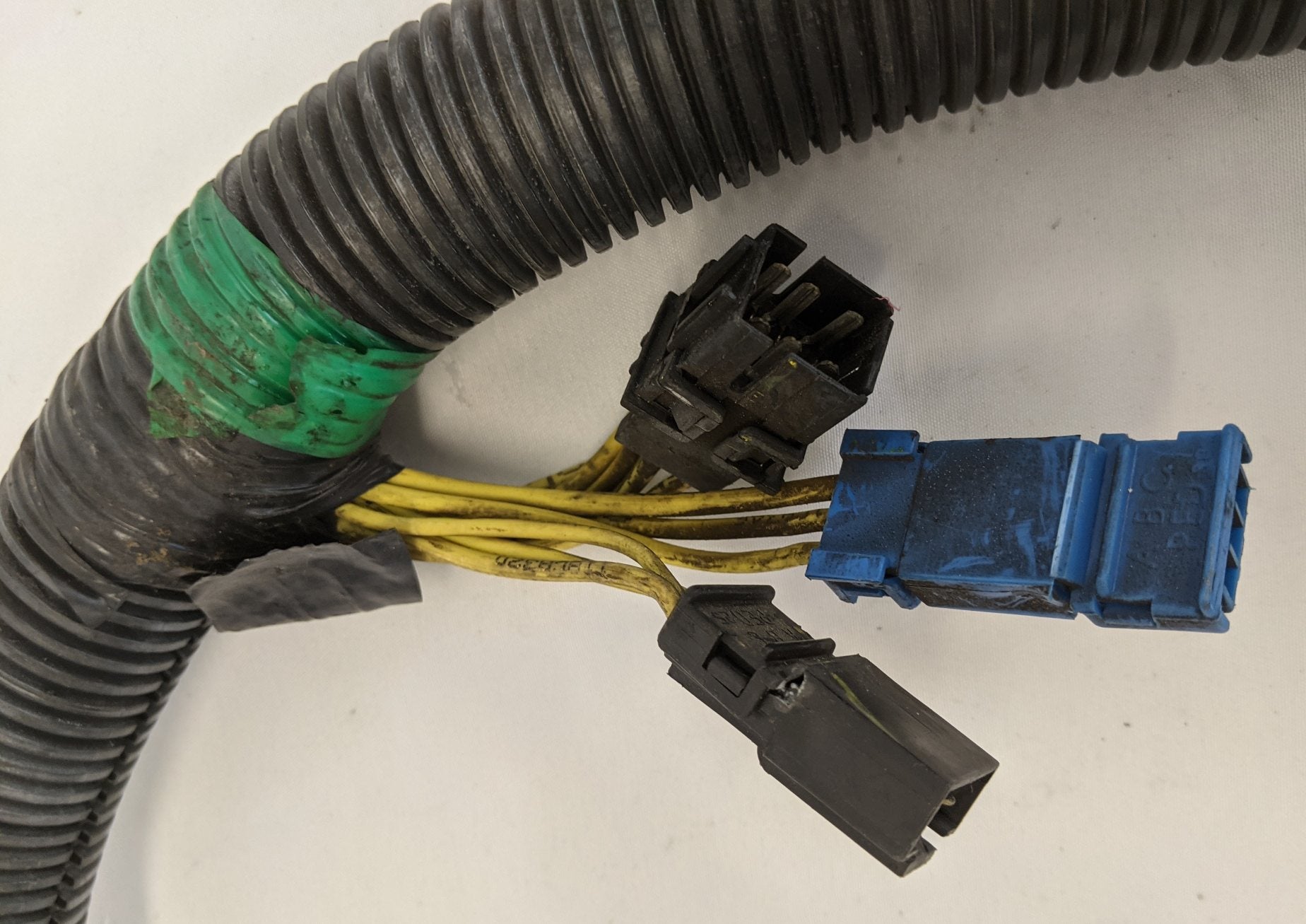 Used Freightliner Fuse Box Circuit Protection Wiring Harness -P/N A06-24054-003 (10096598712636)