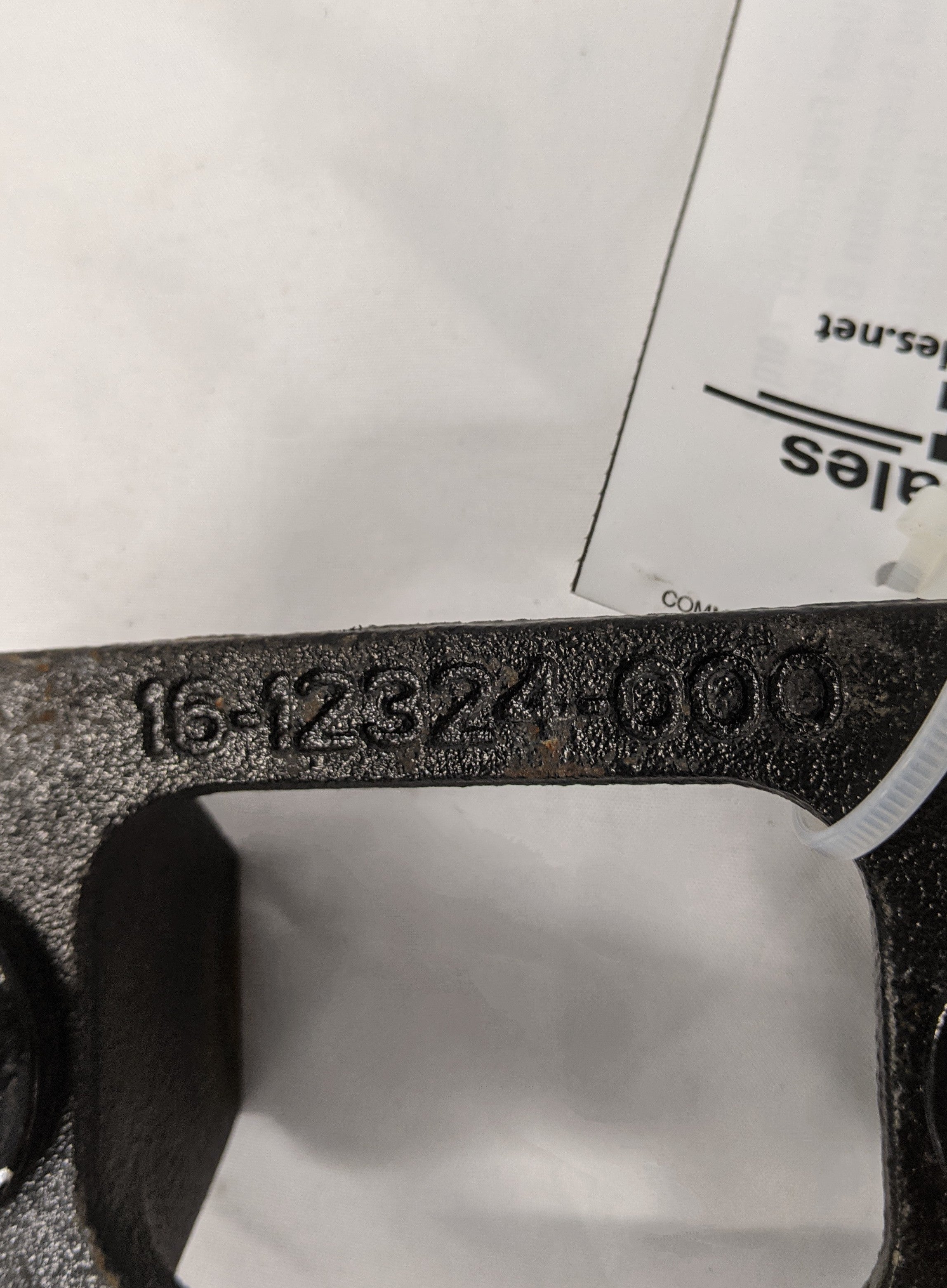 Used Freightliner Torque Rod Suspension Bracket w/ Hardware - P/N 16-12324-000 (10091727946044)