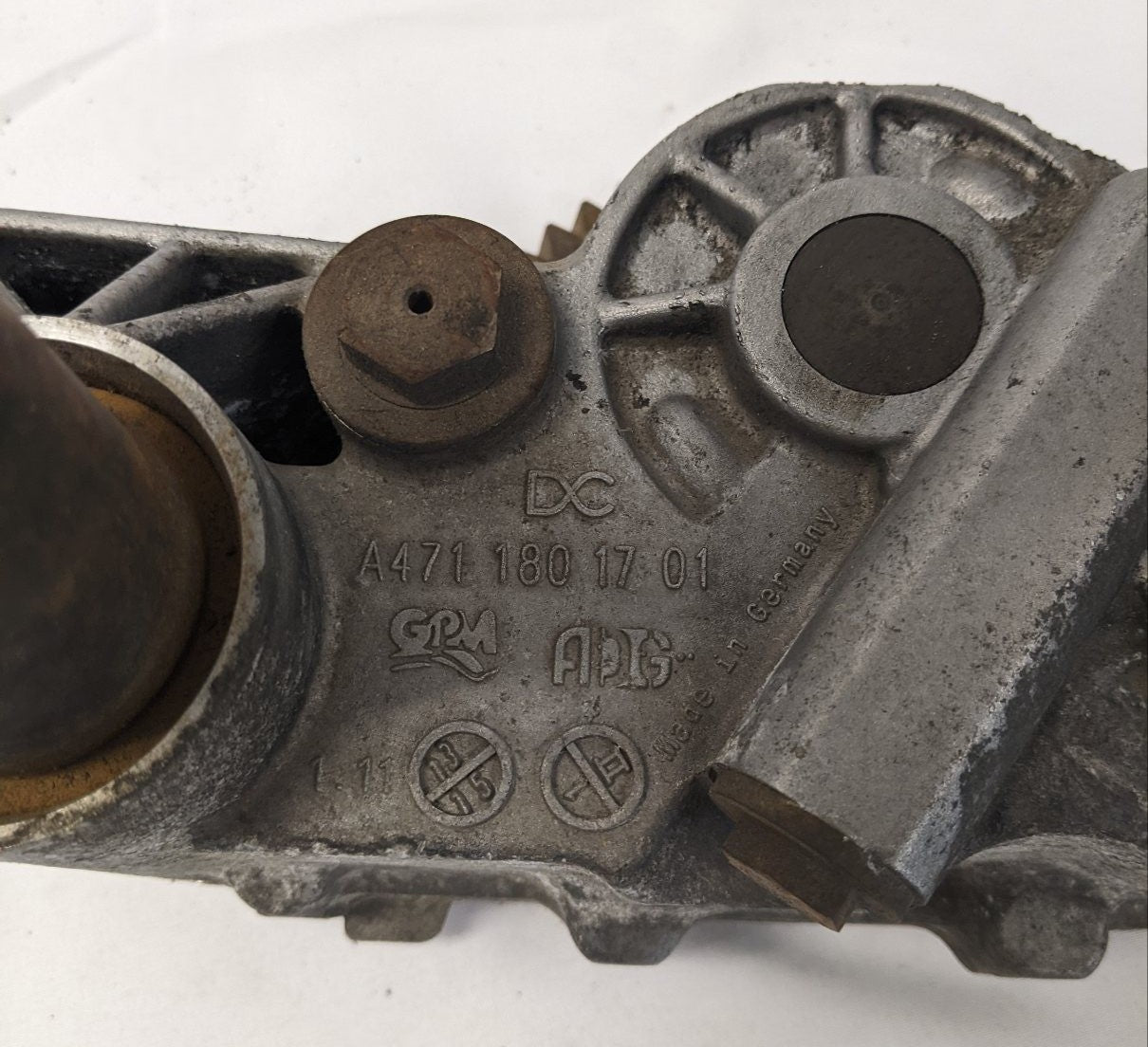 Used Cummins Engine Oil Pump Assembly -P/N  A471 181 17 01
