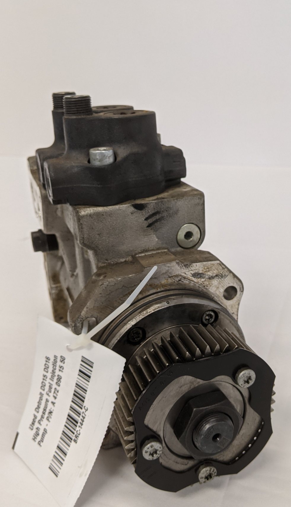 Used Detroit DD15 DD16 High Pressure Fuel Injection Pump - P/N A 472 090 15 50 (10090705518908)