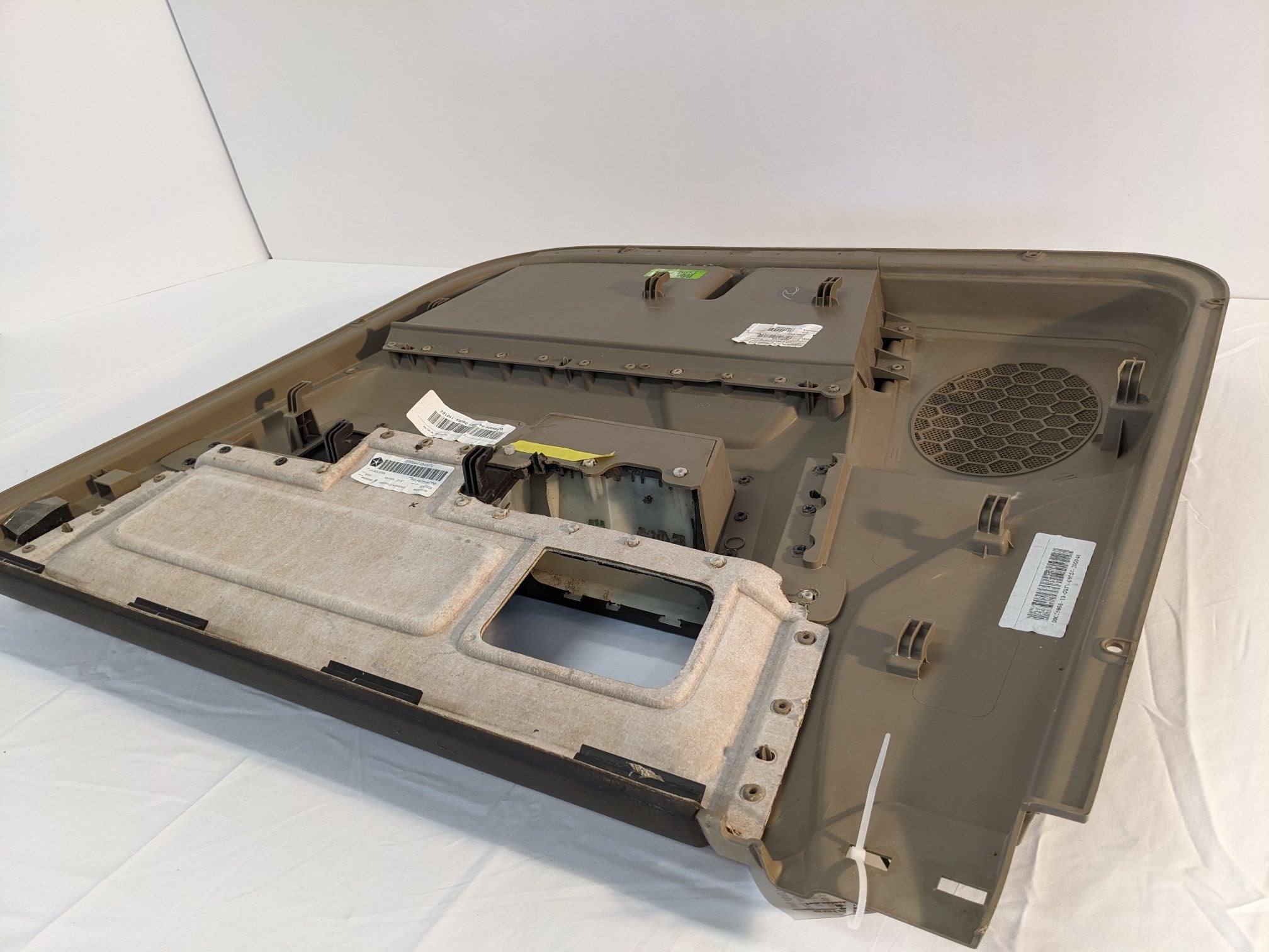 Damaged Dodge Ram 1500 Front LH Door Panel Assembly - P/N 00005926-04-0001 (10090302112060)