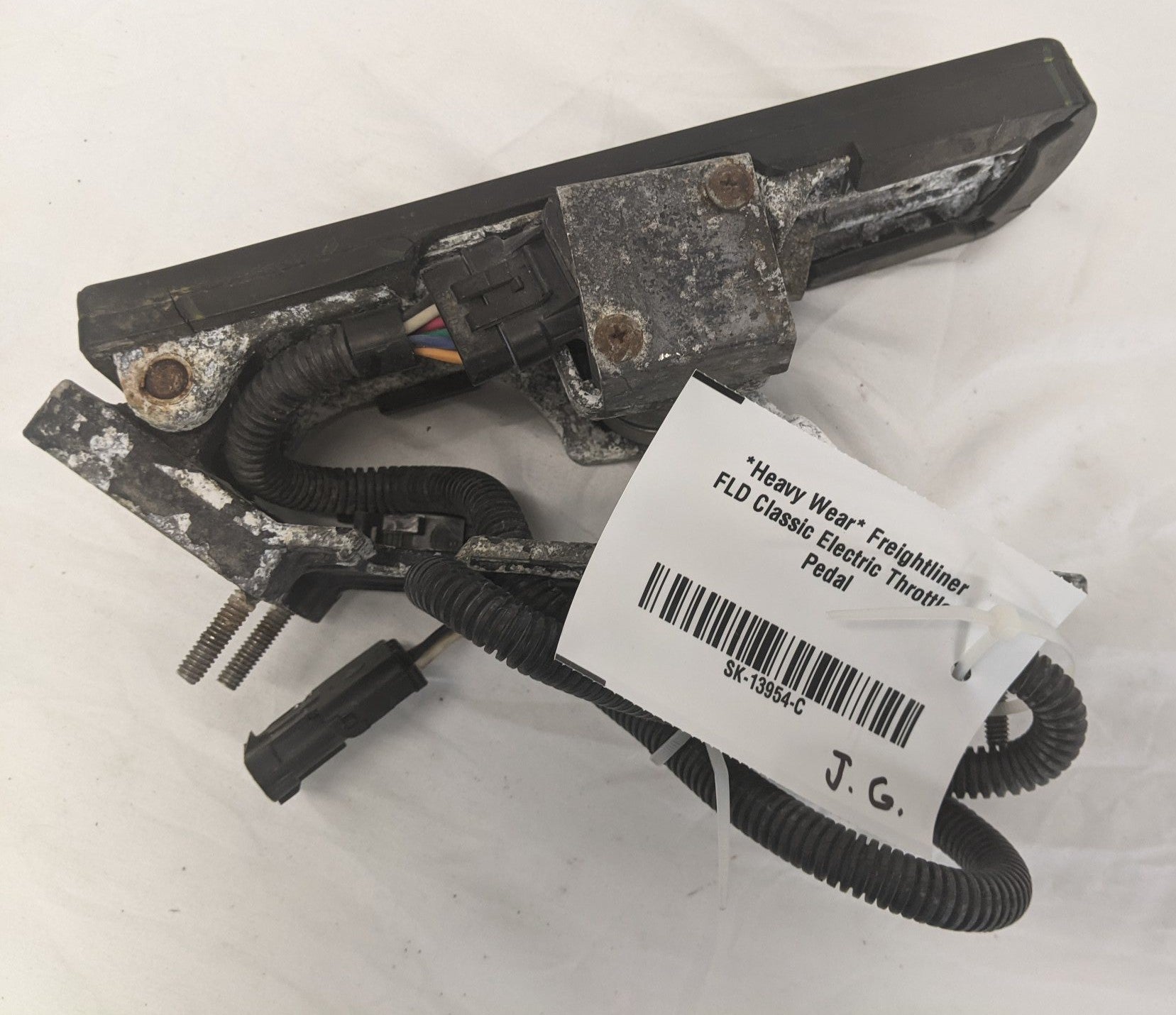 *Heavy Wear* Freightliner FLD Classic Electric Throttle Pedal- P/N A01-22640-000