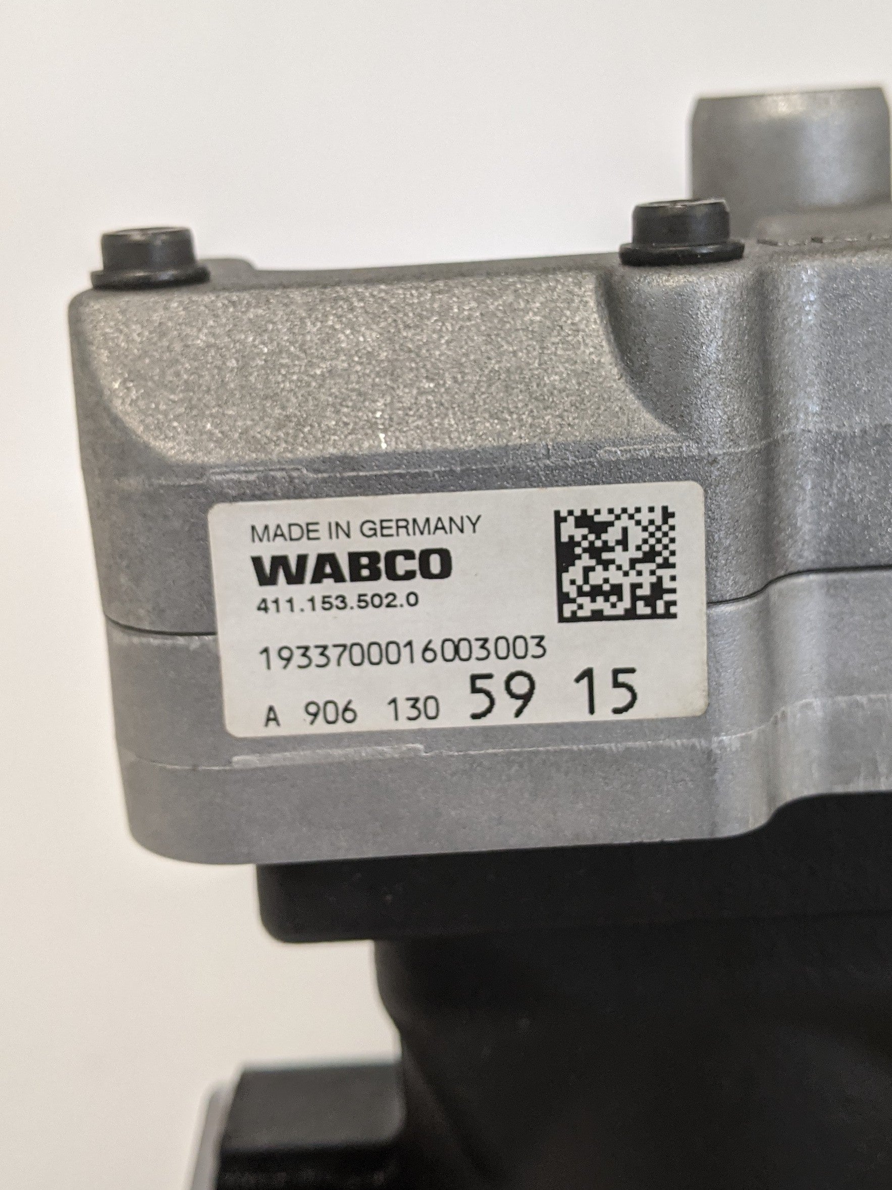 New Wabco 0M904 EURO 4/5 1 Cylinder Air Brakes Compressor - P/N DDEEA9061305915 (9945151537468)