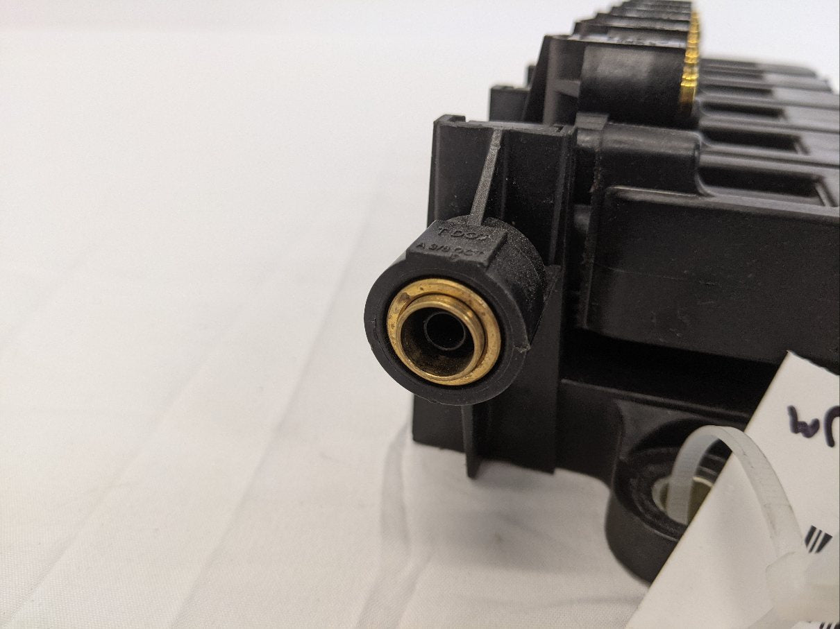 Damaged Freightliner 6 Solenoid Air Management ECP Bank - P/N  A12-29760-006 (10158241055036)