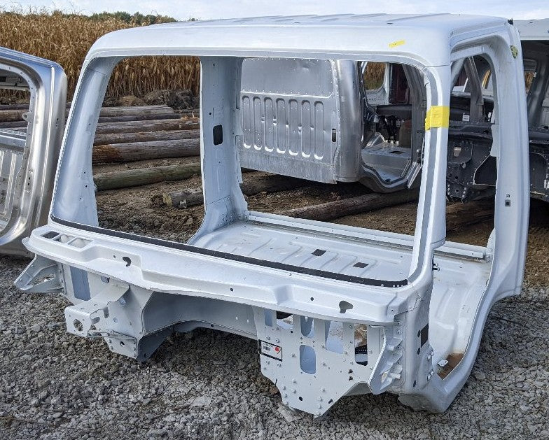 Damaged Freightliner M2 Day Cab Shell #23 | SK-16912-D