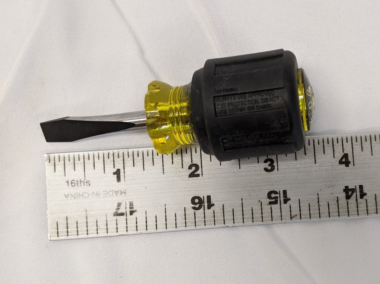 Klein Stubby Flathead Screwdriver 1.5" | 600-1