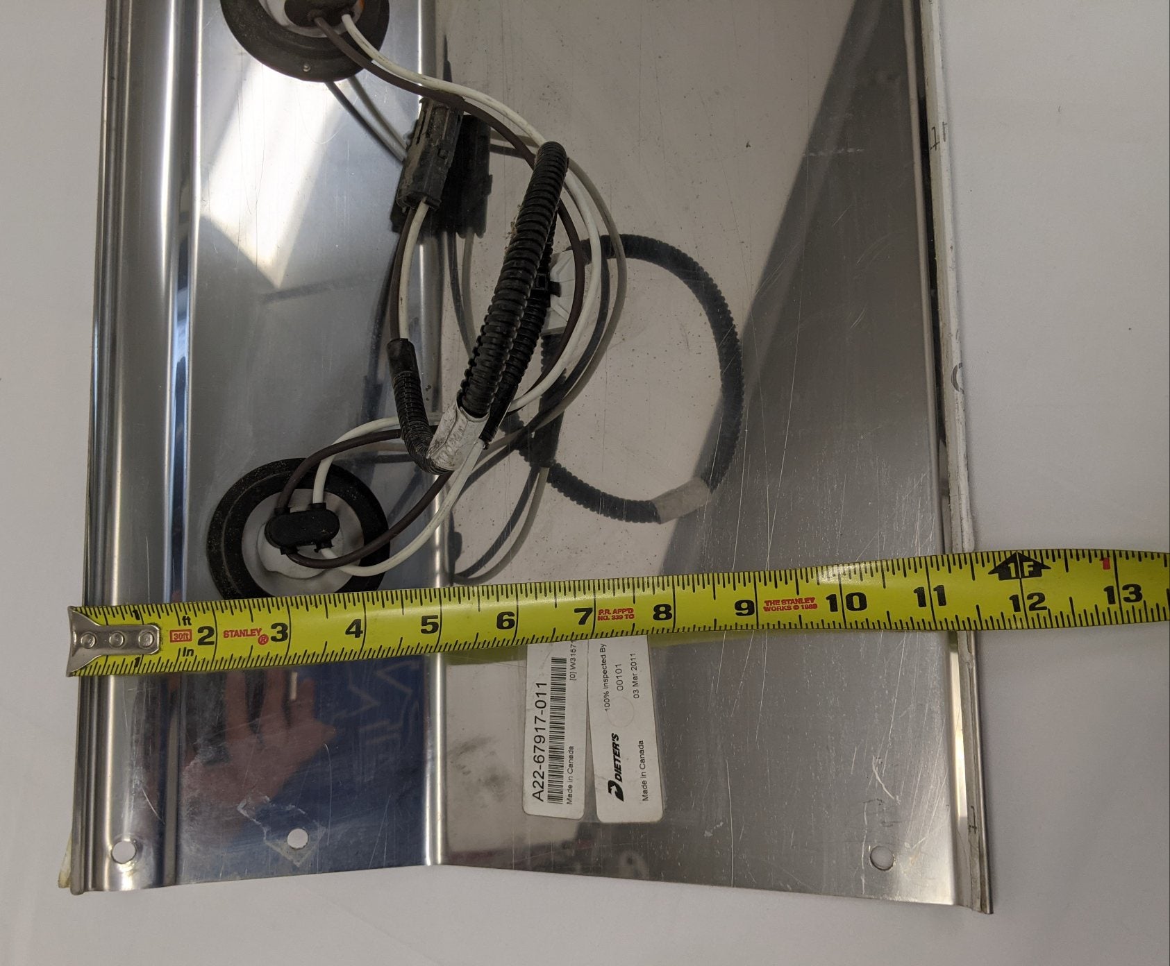 Western Star 82" Sleeper RH LED Skirt Panel  - P/N A22-67917-011 (4023590944854)