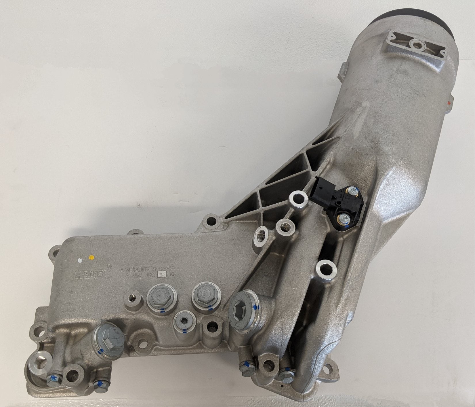New Mercedes Benz 0M460 Engine Oil Cooler & Filter Assembly -P/N DDE A4571803010 (10106751025468)