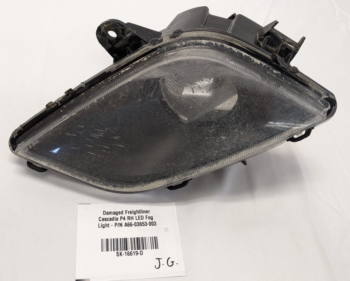 Damaged Freightliner Cascadia P4 RH LED Fog Light - P/N A66-03653-003