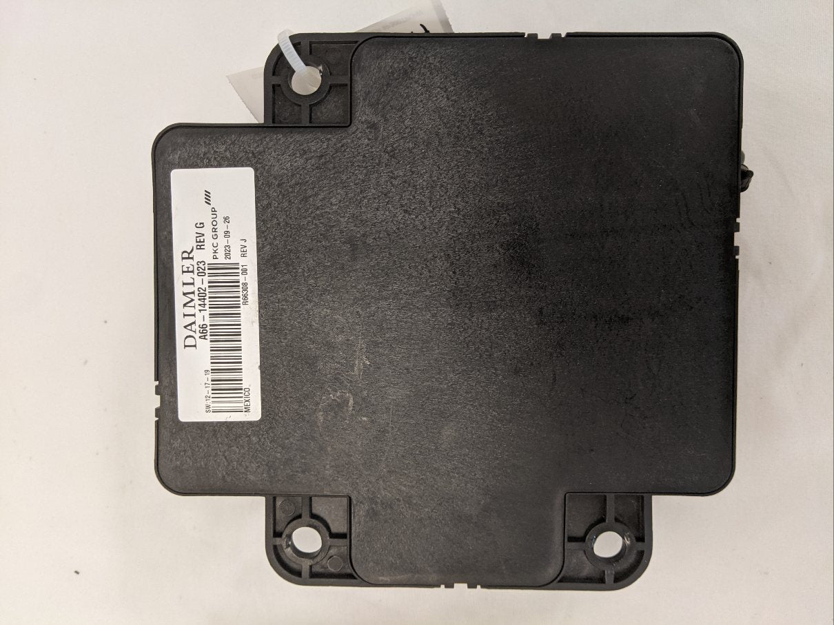 Daimler 1XMC Auxiliary Battery Cable Access Module - P/N  A66-14402-023 (10173284352316)