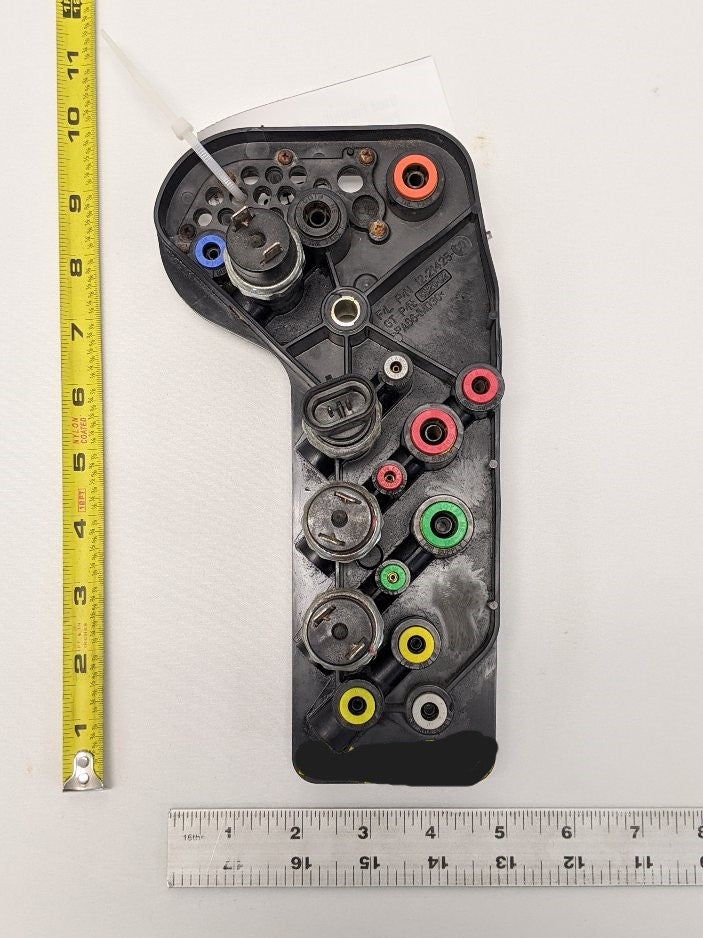 Freightliner Cascadia Passthrough Block Switch Manifold - 12-21425-001