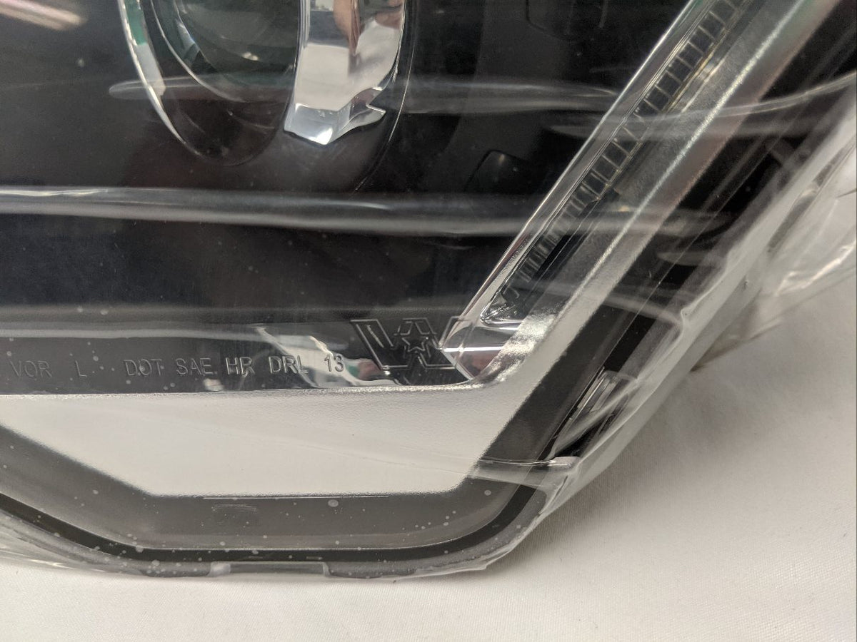 Western Star 5700 LH Headlight H9/H11 Halogen | A06-88767-006