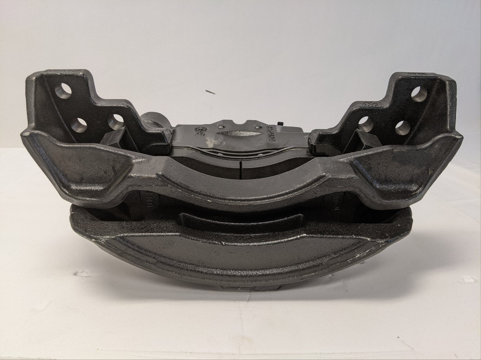 Bendix LH ADB22X Front Disc Brake Caliper & Pad Assembly BW K136322