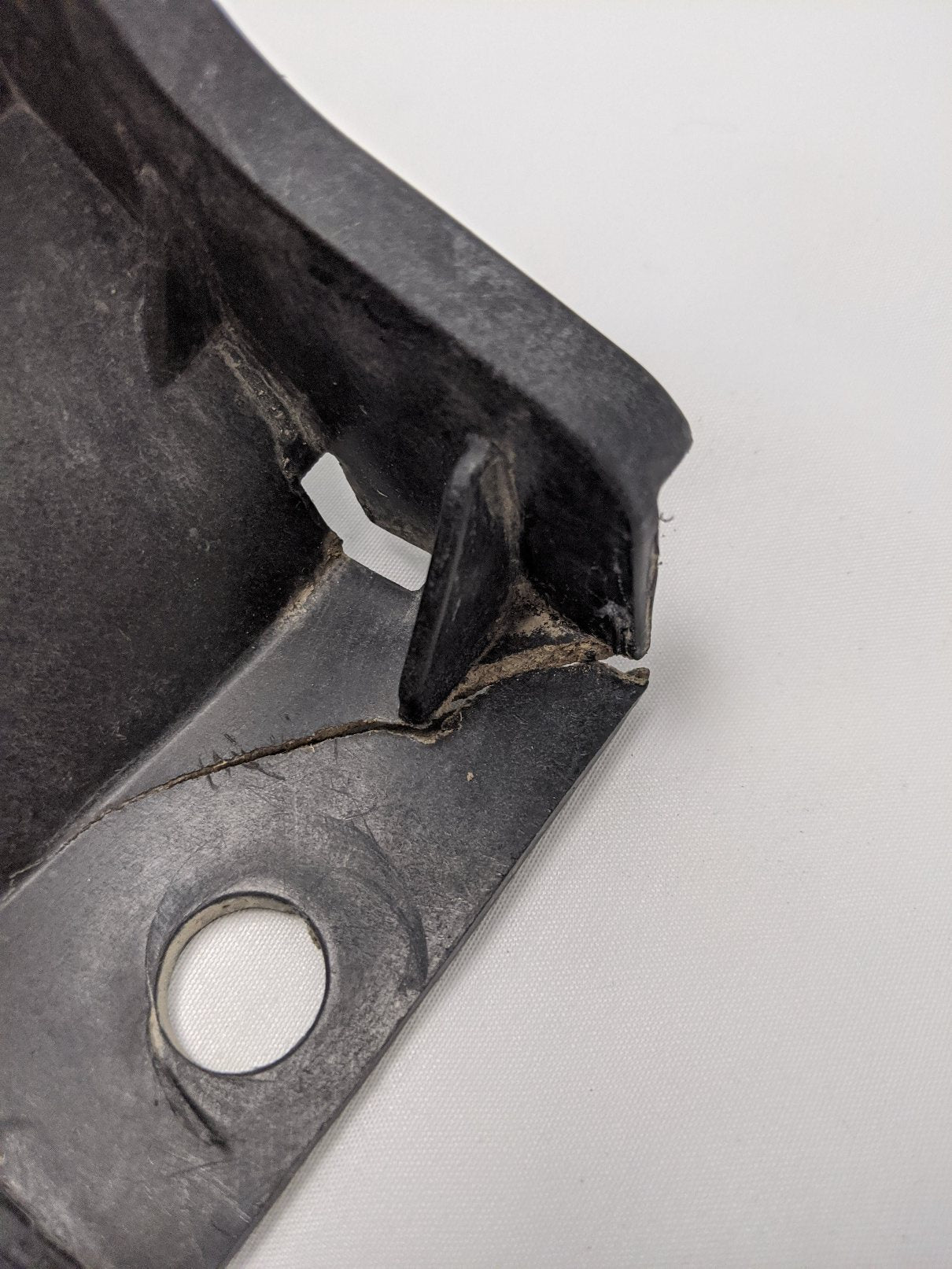 Damaged Freightliner Radiator Fan Upper Shroud Piece - P/N 05-25201-001