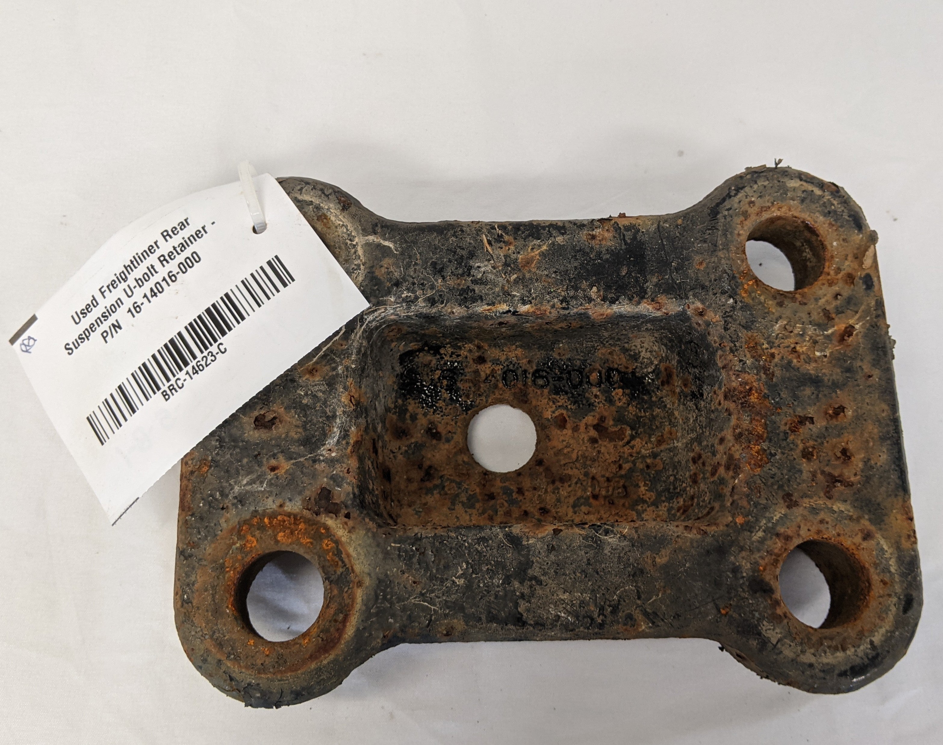 Used Freightliner Rear Suspension U-bolt Retainer - P/N  16-14016-000 (10091614568764)