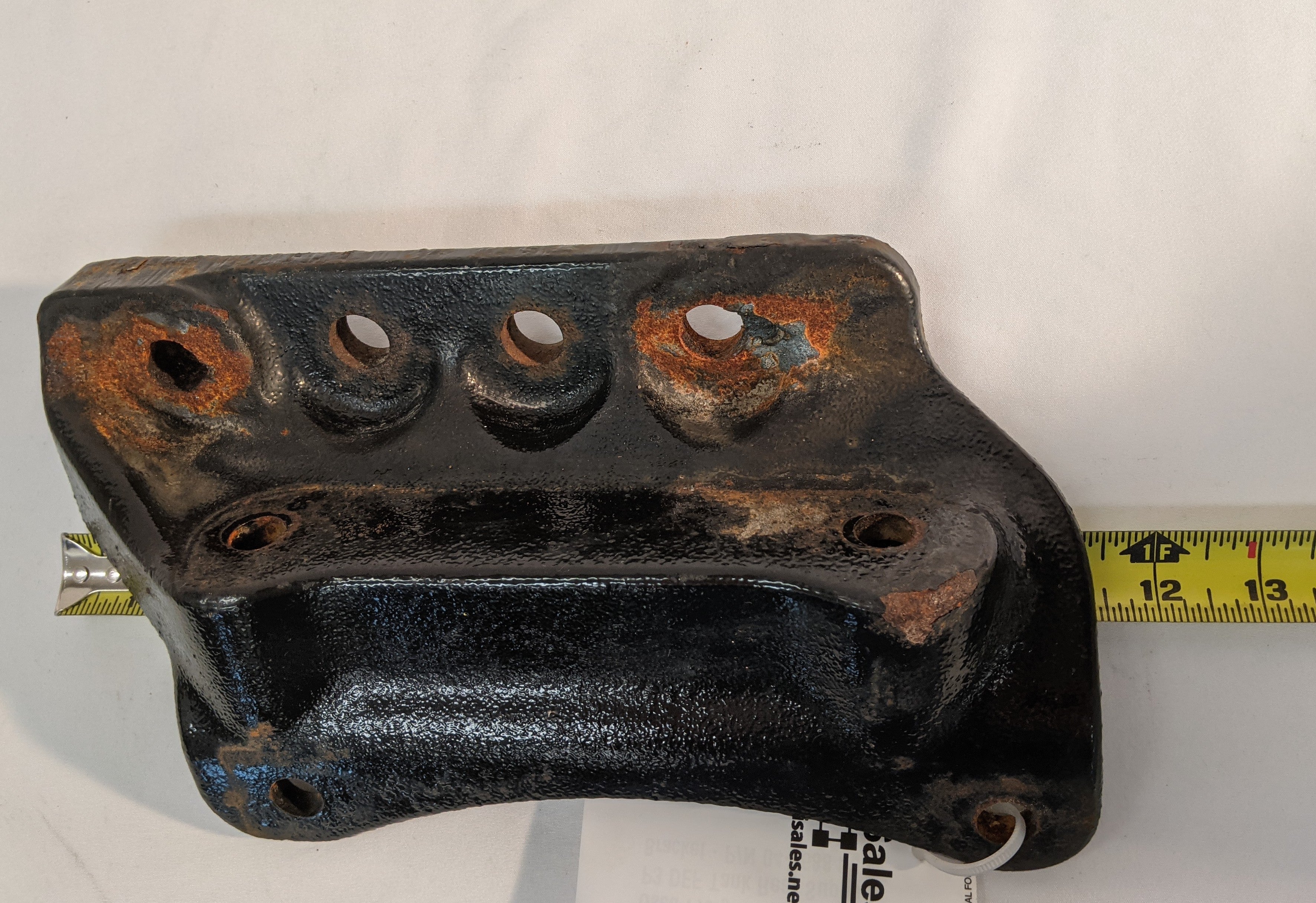 Used Freightliner Cascadia P3 DEF Tank Rear Support Bracket - P/N 04-26884-001 (10075599470908)