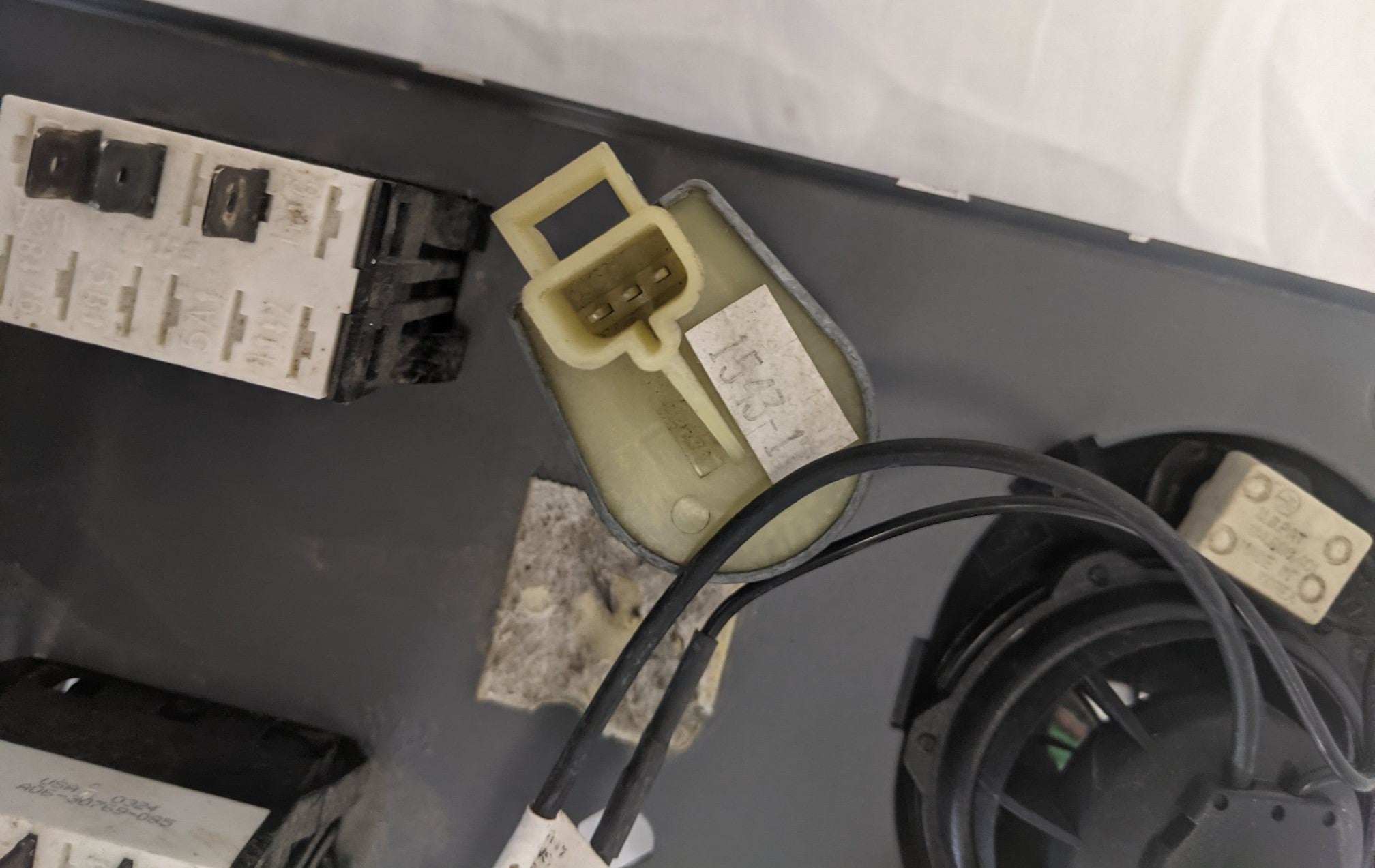 Used Freightliner Columbia Sleeper Box Control Panel - P/N 22-46623-044