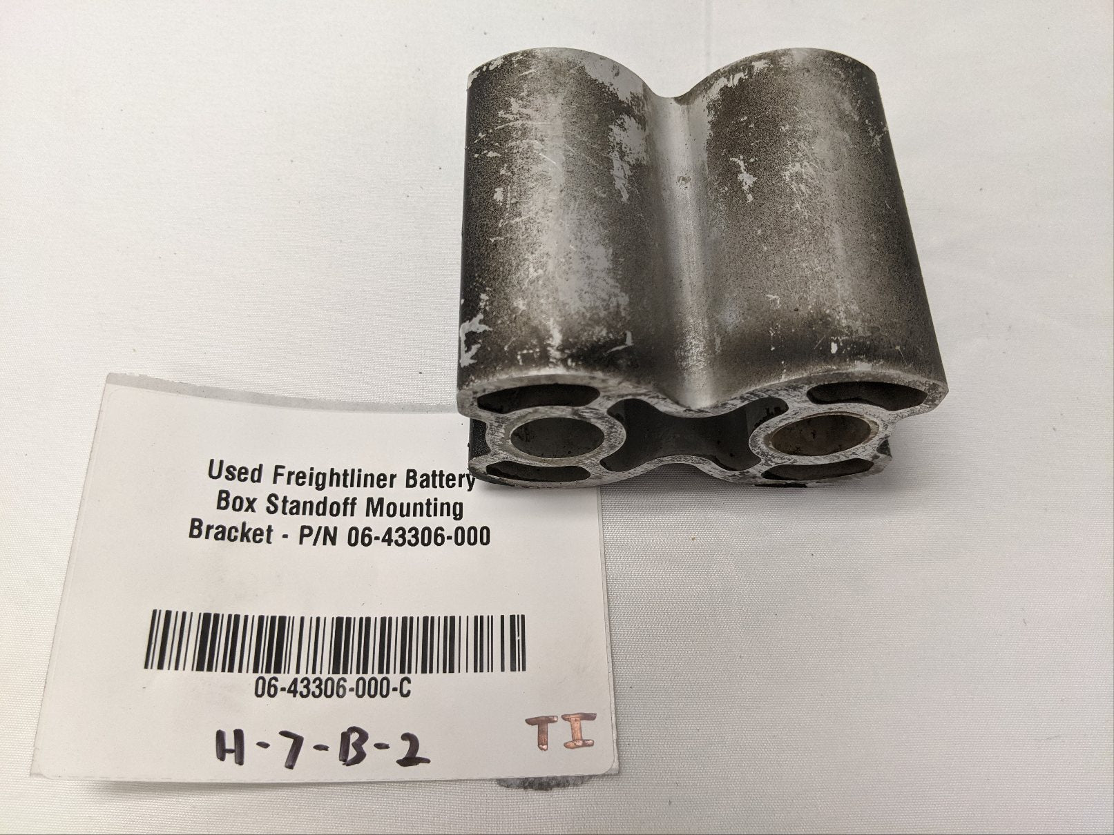 Used Freightliner Battery Box Standoff Mounting Bracket - P/N 06-43306-000