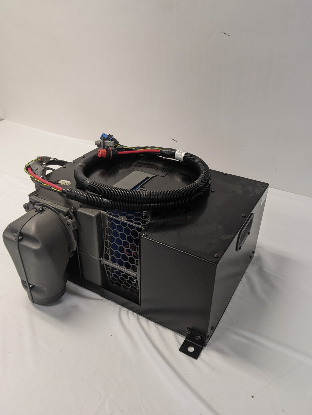 New Freightliner Self-Powered Heating And Cooling HVAC System -P/N A22-71964-002