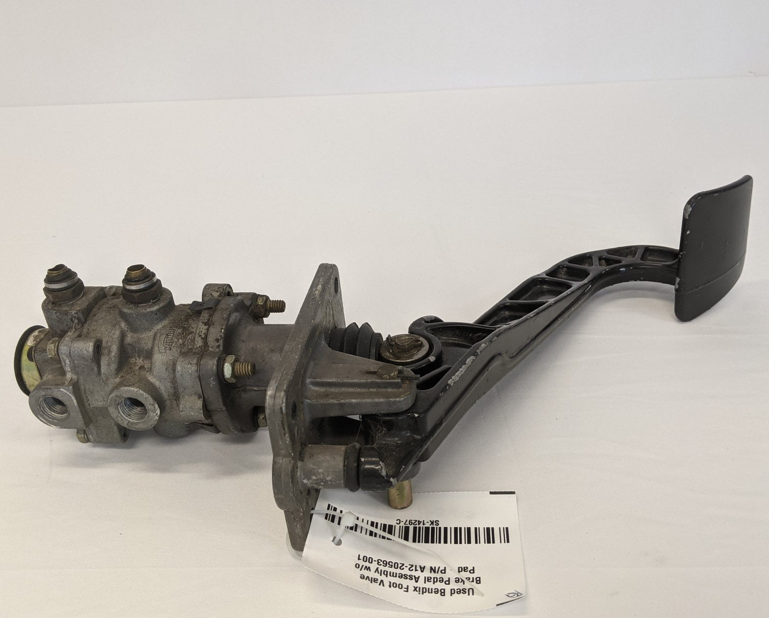Used Bendix Foot Valve Brake Pedal Assembly w/o Pad - P/N A12-20563-001 (10114336915772)