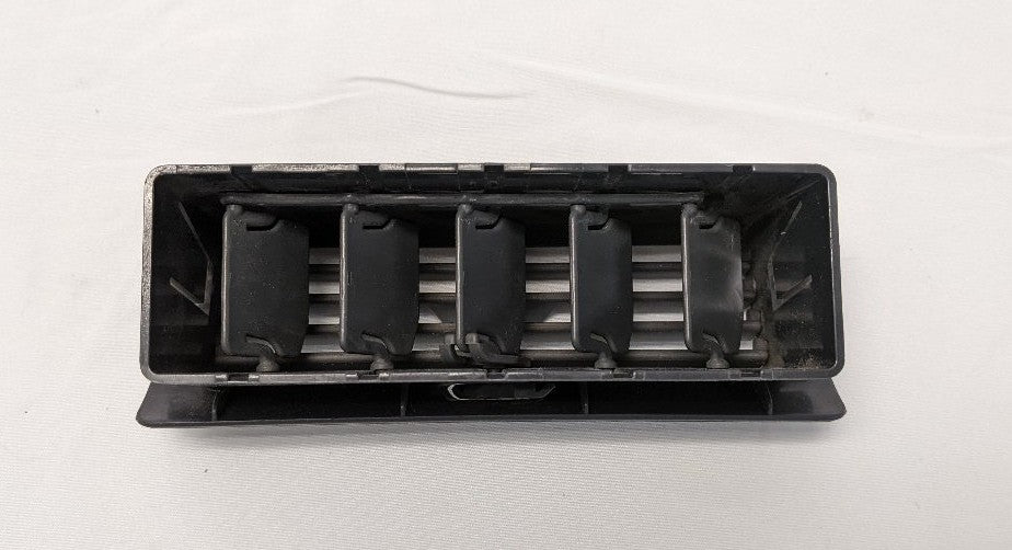 Used Freightliner Cascadia P3 Light Gray Dash Louver - P/N  A22-60527-004
