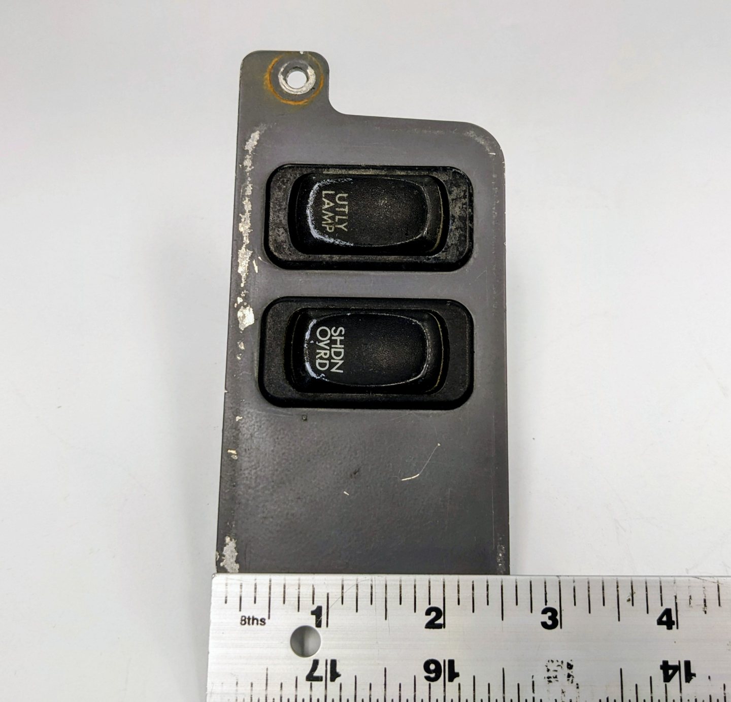 Used FTL Shutdown Override &Utility Lamp Switches PN A06-30769-015 A06-30769-003 (10171399274812)