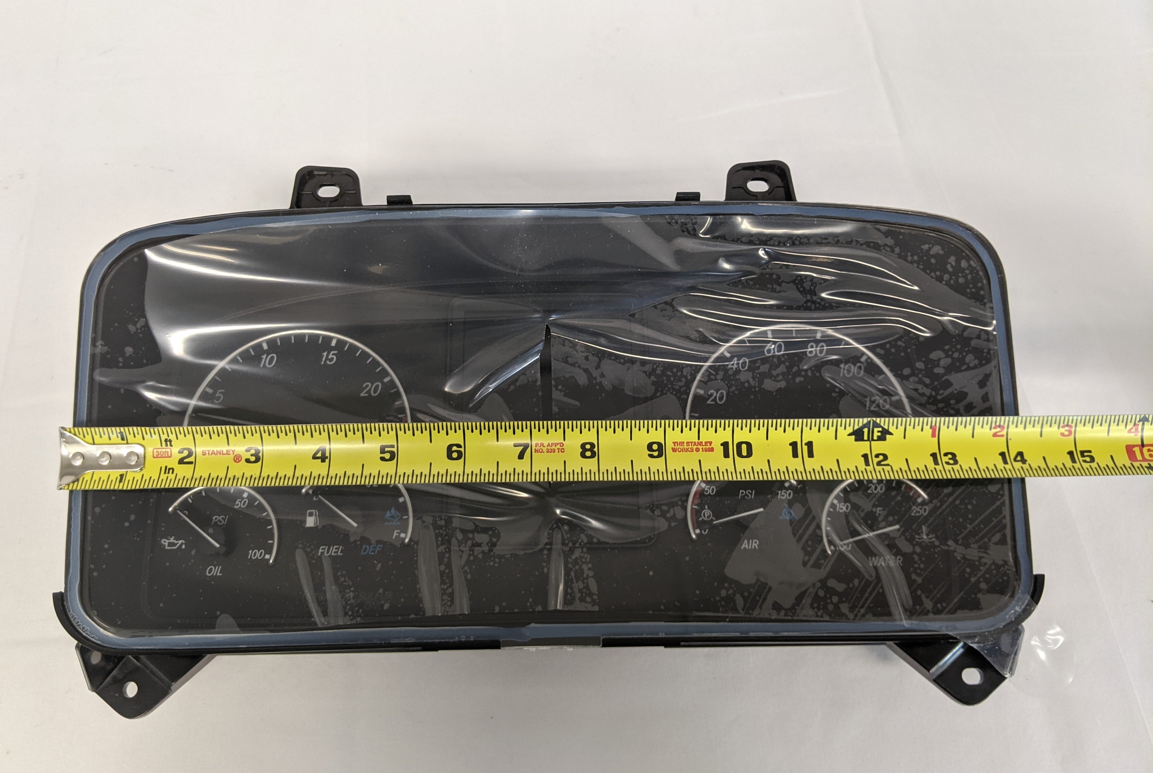 DTNA km/hr Speedometer Instrument Cluster - A22-79417-110