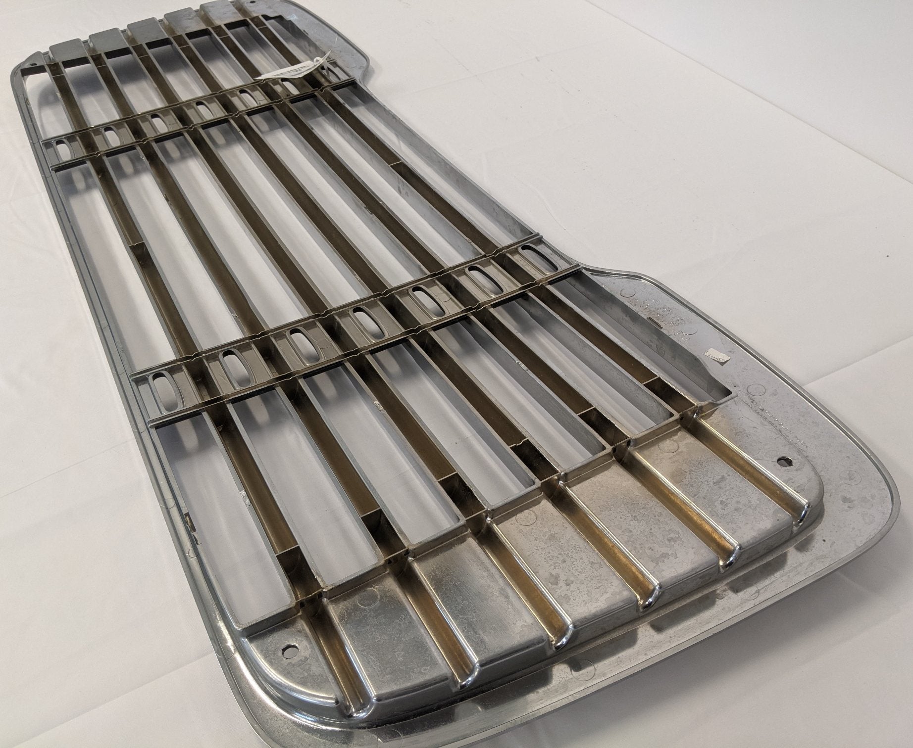 Damaged Freightliner OEM M2 106 / 112 Chrome Plated Grille -P/N 17-14787-001 (6728217657430)