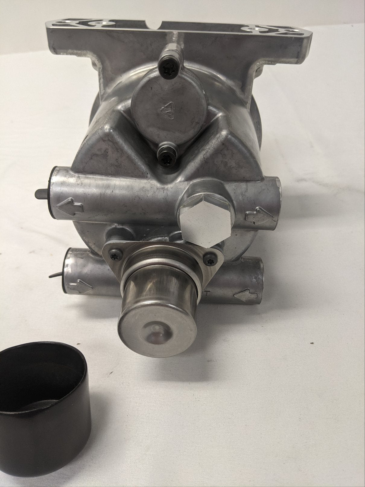 New Freightliner Detroit Fuel Water Separator Pump - P/N  03-40538-007