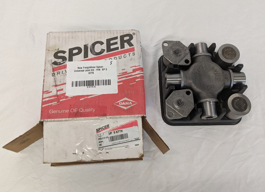 New Freightliner Spicer Universal Joint Kit - P/N  SP 5 677X (10163664093500)