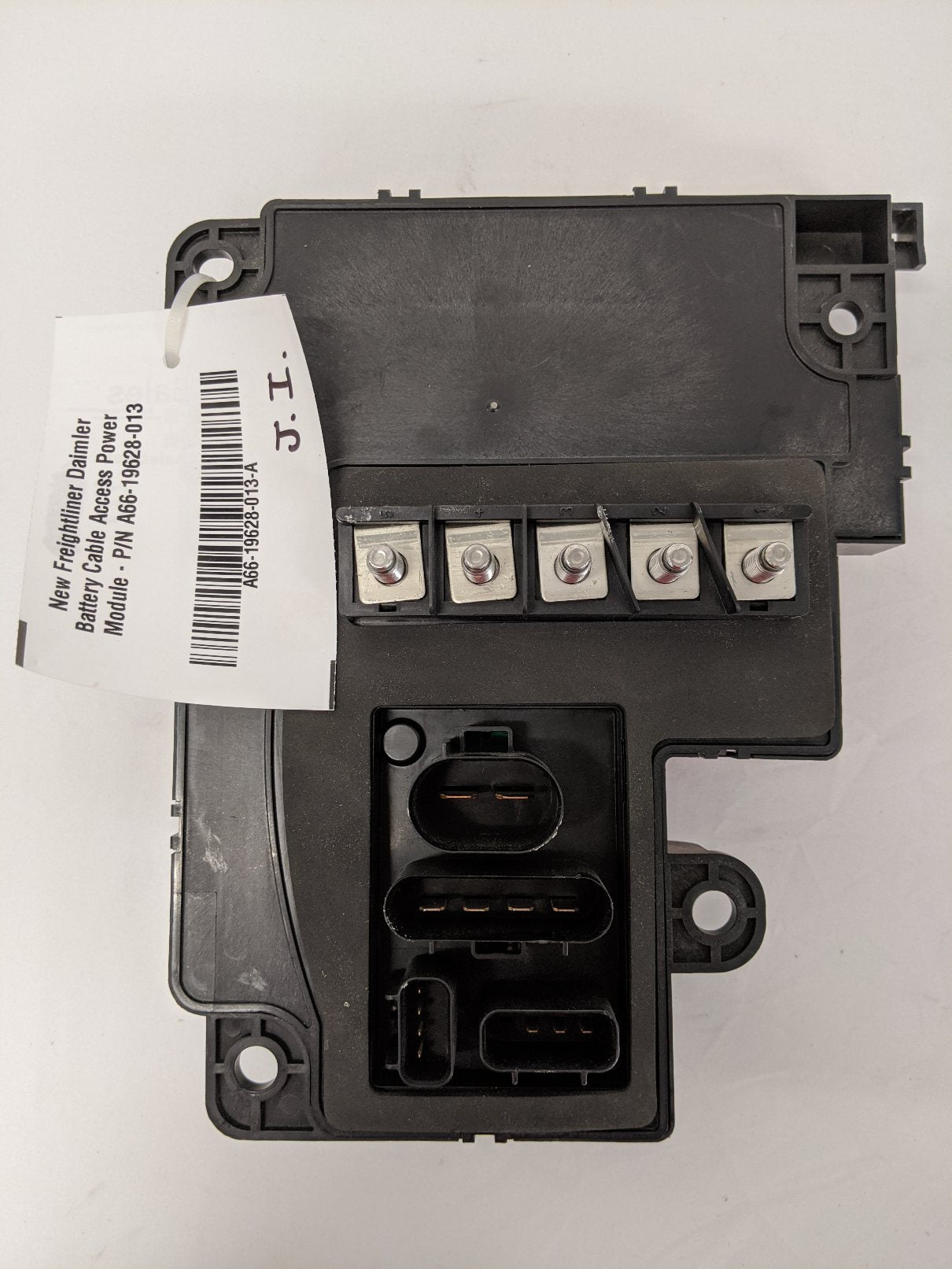 New Freightliner Daimler Battery Cable Access Power Module - P/N A66-19628-013 (10171314012476)