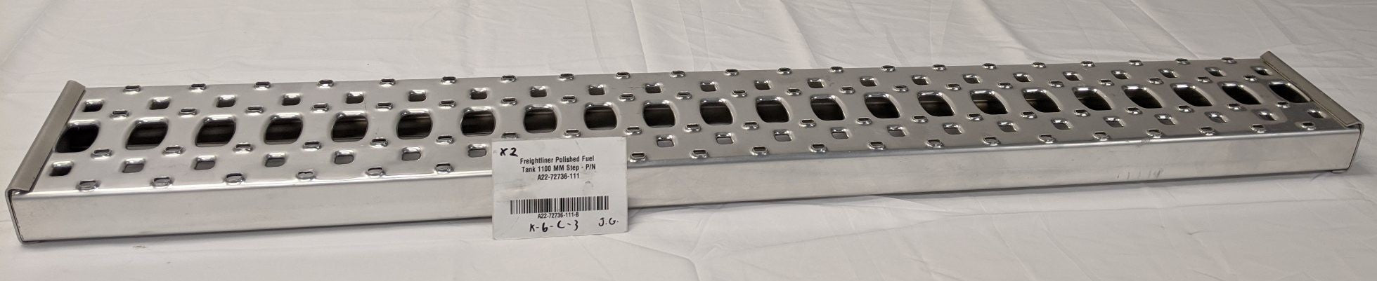 Western Star 43.5" Polished Fuel Tank Step - P/N A22-72736-111