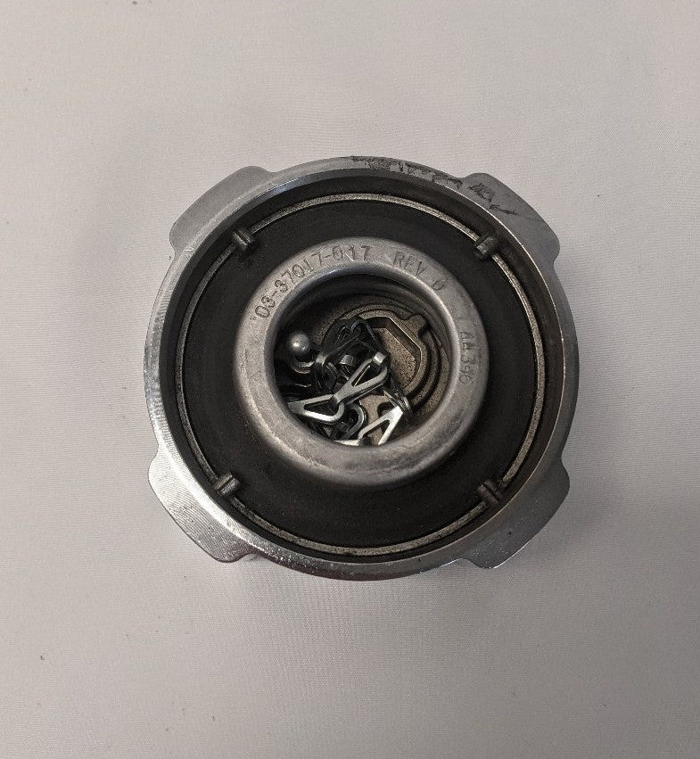 Western Star Chrome Quarter Turn Fuel Cap No Lock | 03-37017-017