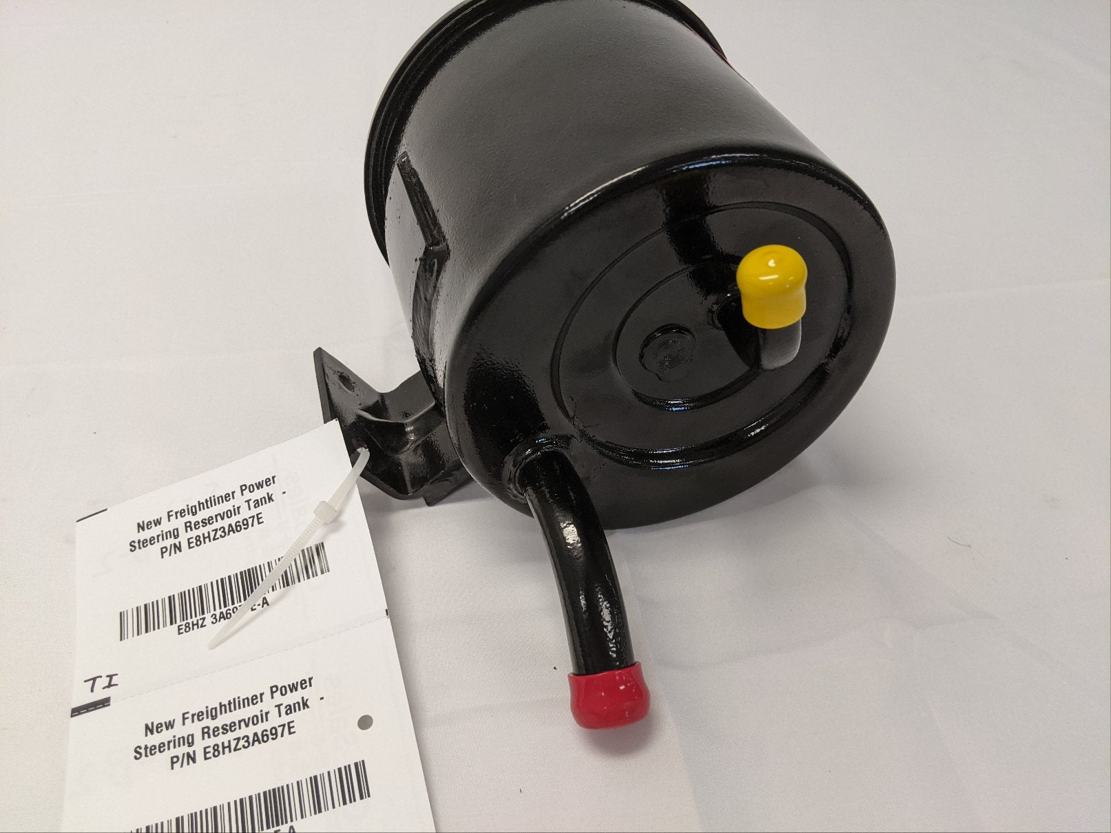Freightliner Power Steering Reservoir Tank | P/N E8HZ-3A697-E