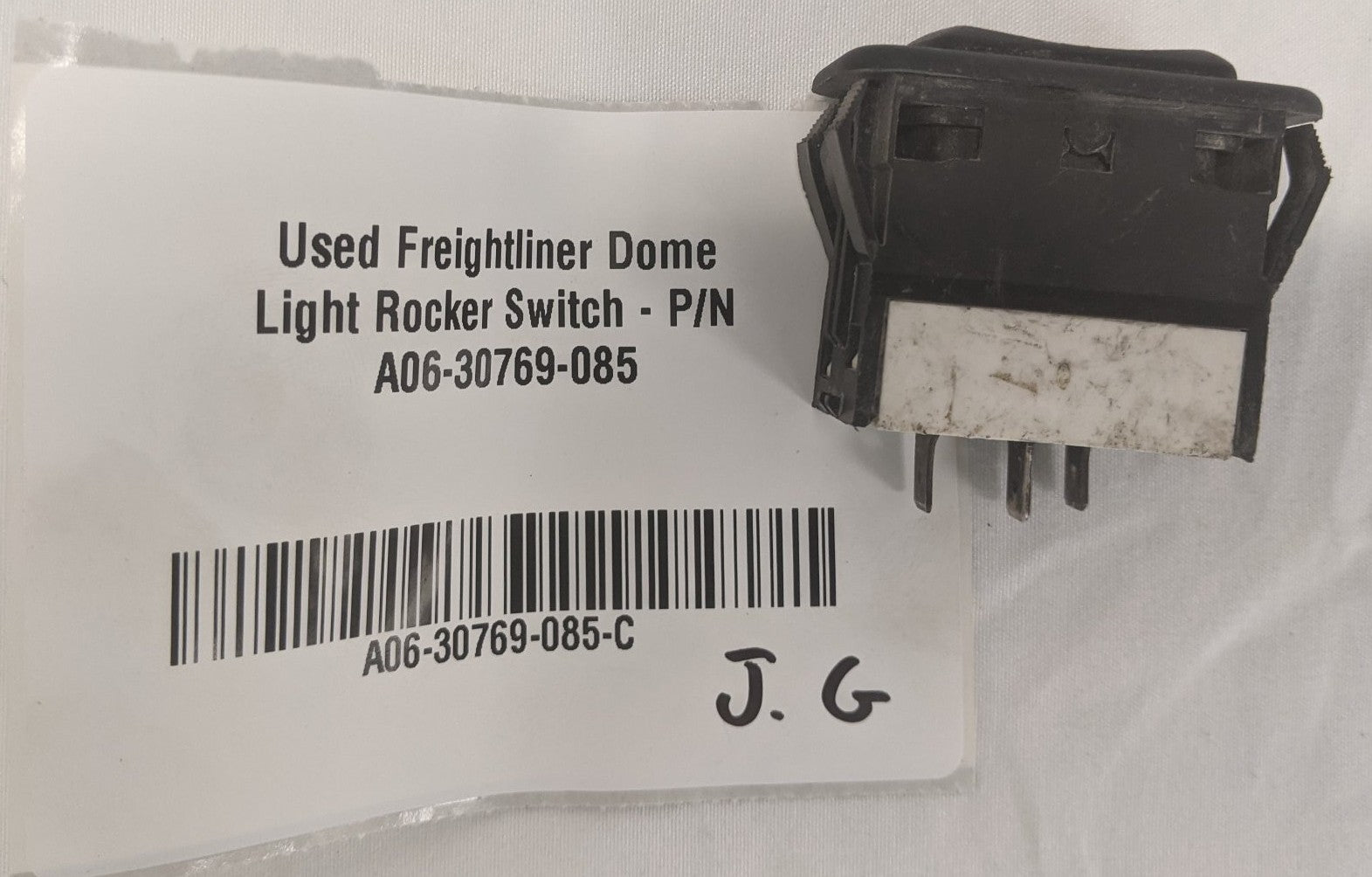 Freightliner-Switch/Rocker (Rear Dome, 3 Prong)