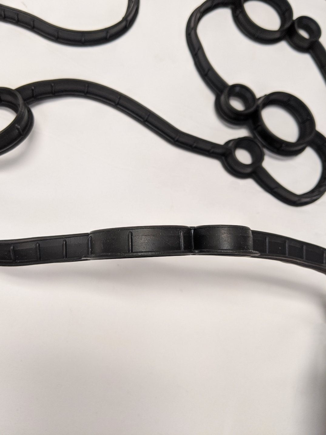 New Cummins Freightliner Valve Cover Gasket - P/N 2870214