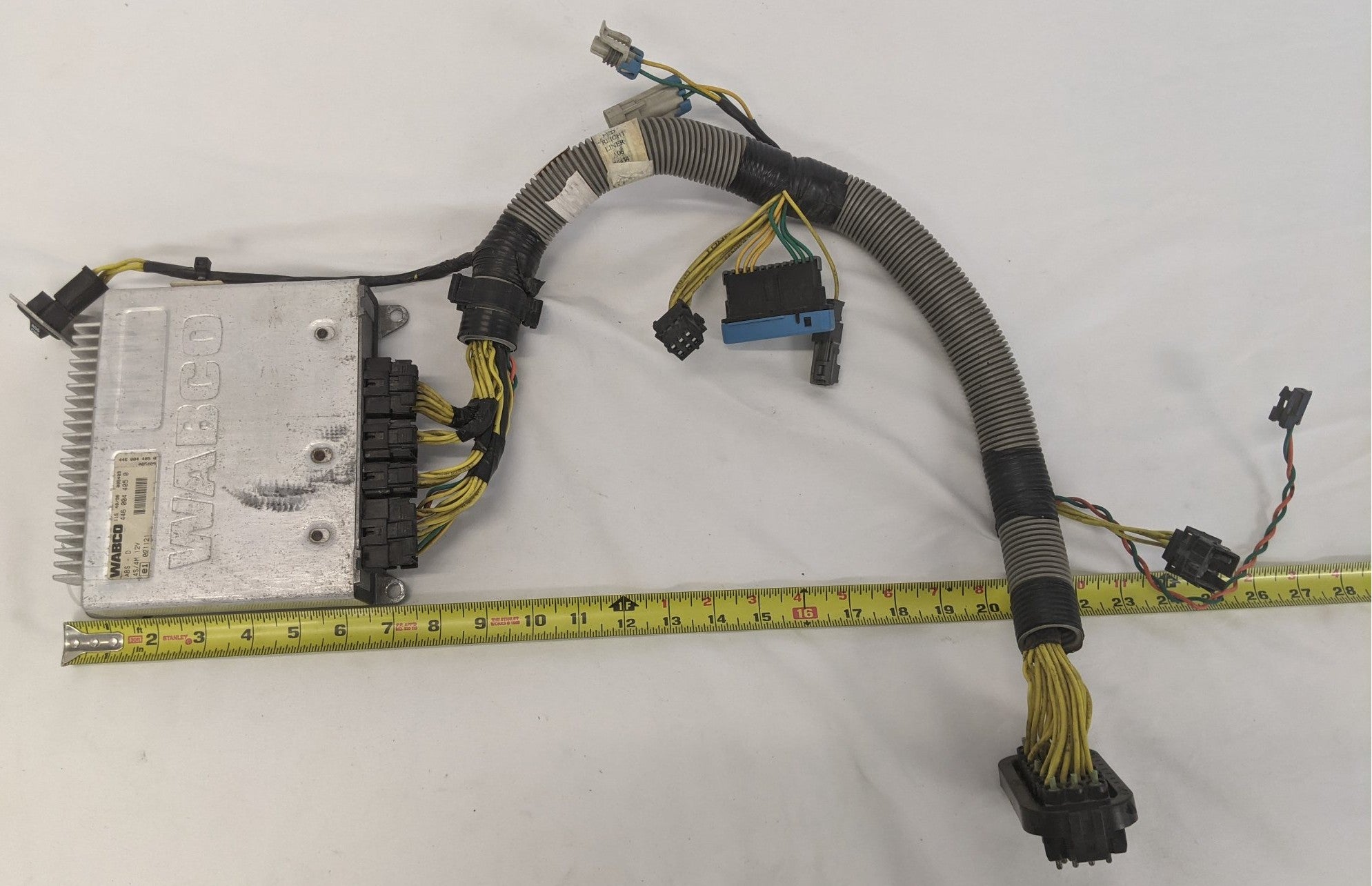 Used Wabco ABS ECU w/ Wiring Harness - P/N 446 004 405 0