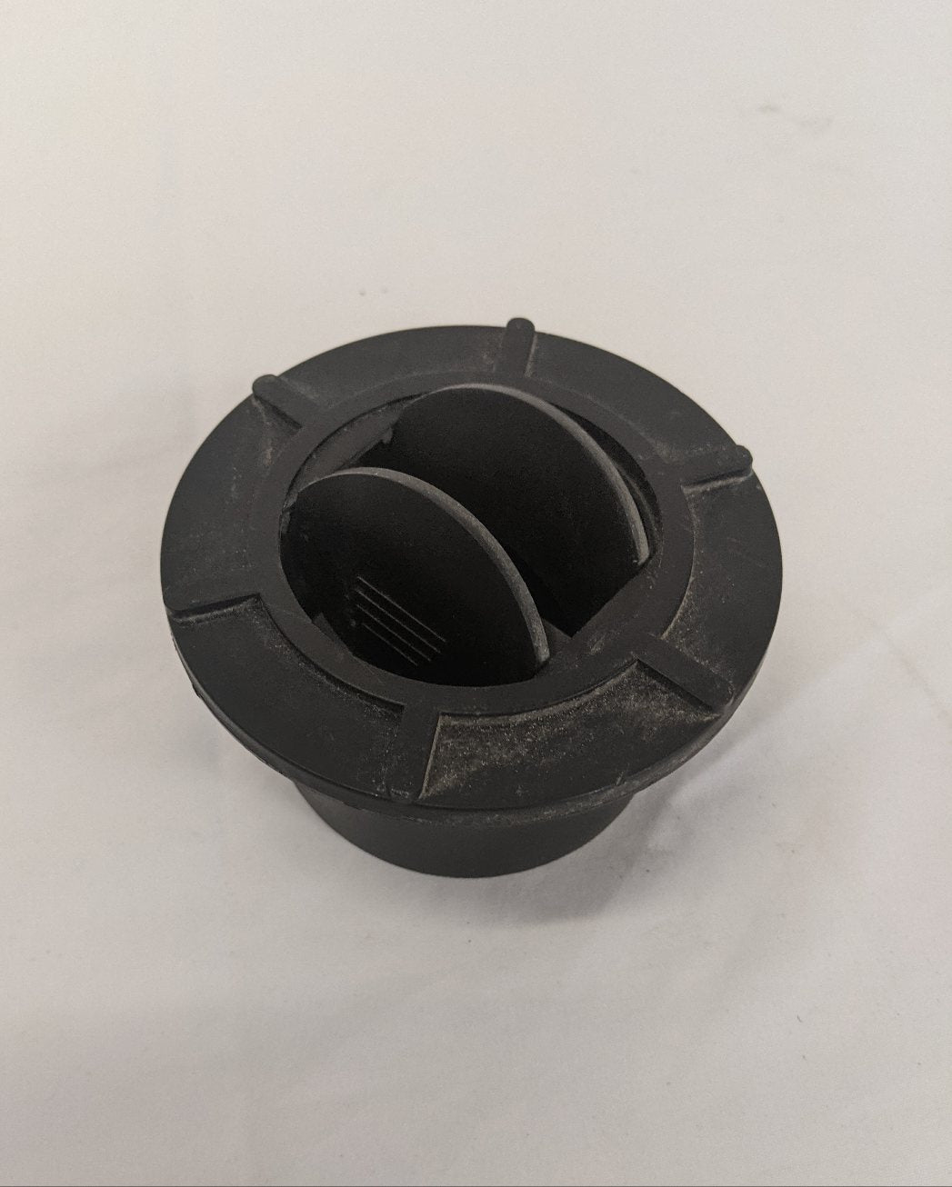 Used Freightliner Columbia Century Lower Bunk Air Vent Louver- P/N A22-40223-000