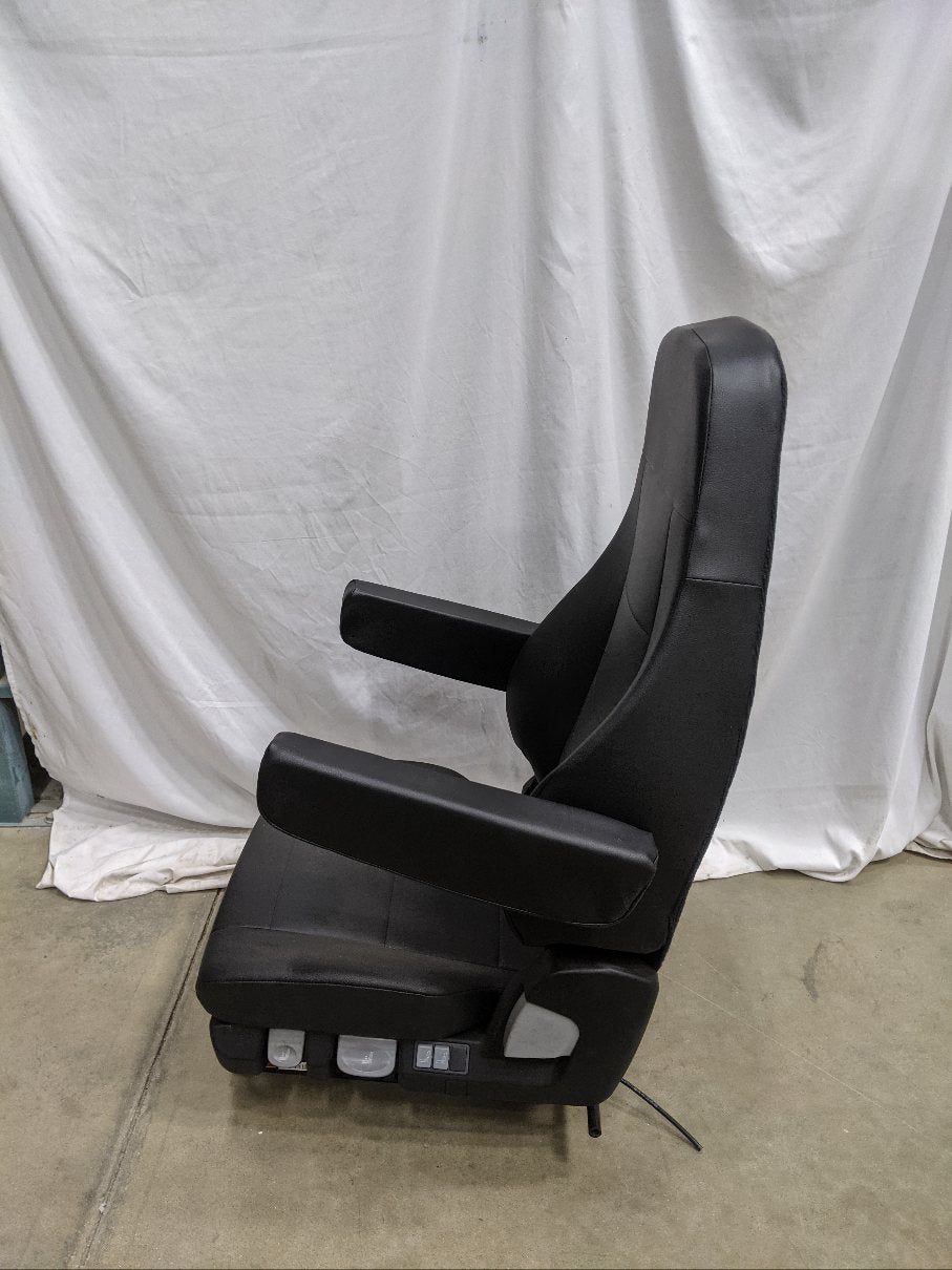 ISRI Freightliner M2 RH Passenger Seat Faux Leather L2 816108-196